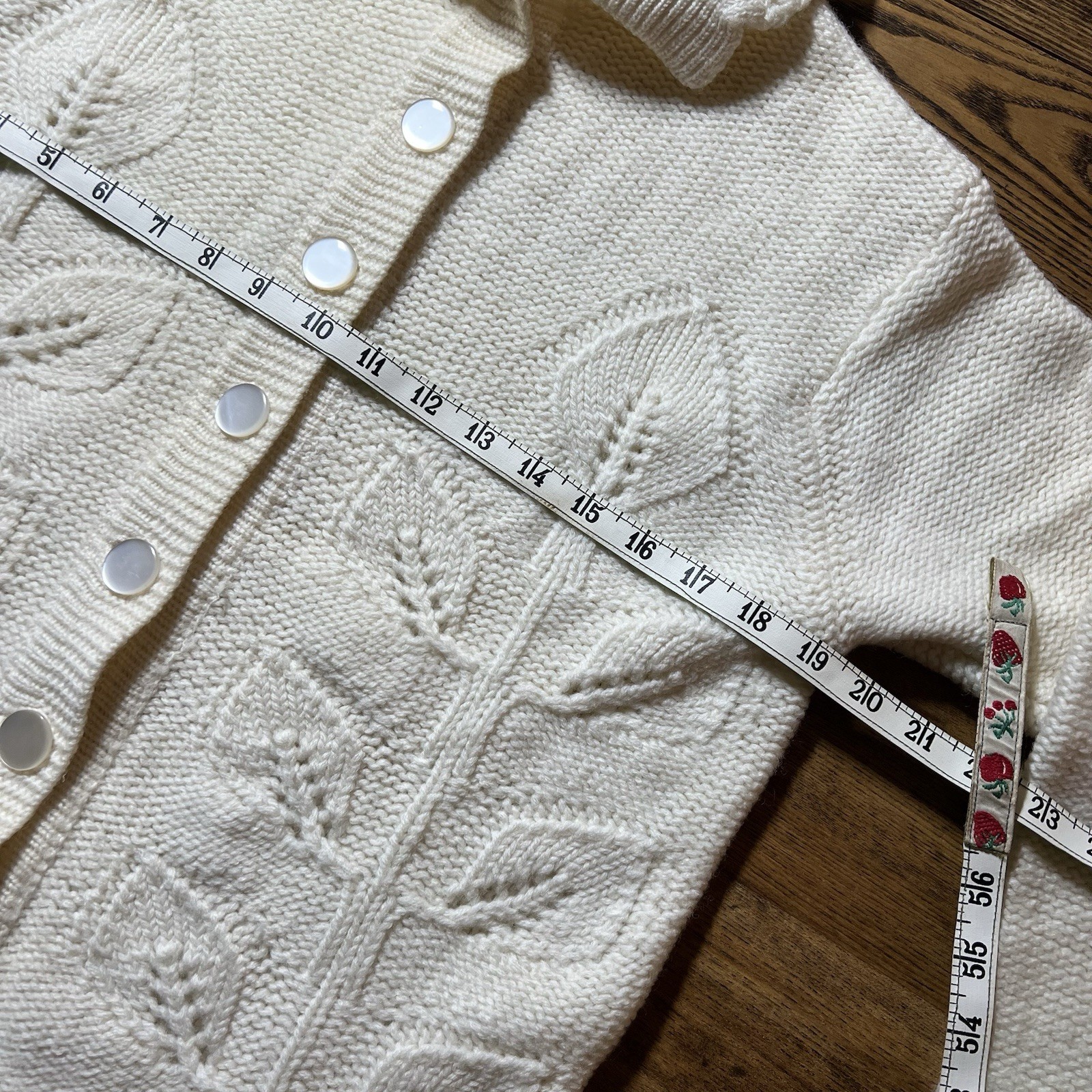 Vintage 60s Miles Sweaters Leaf Pattern Knit Cardigan Shawl Collar Wool Sweater