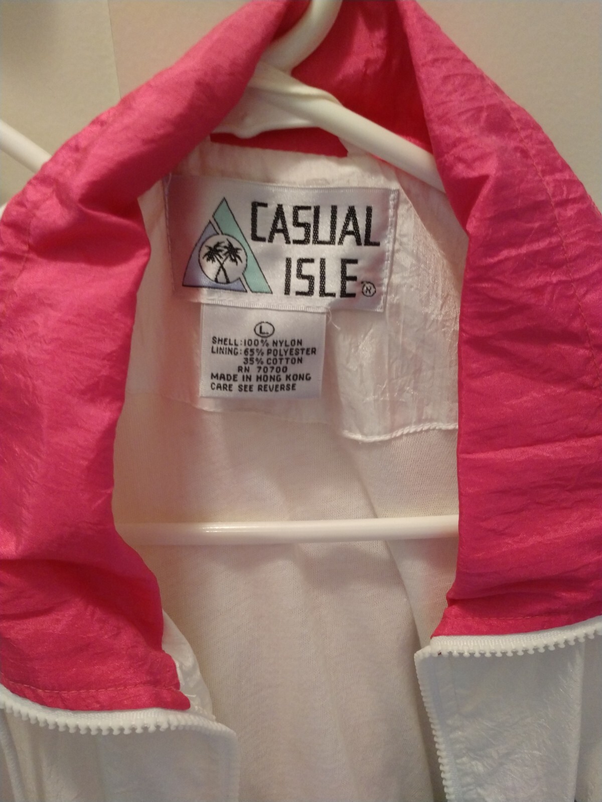 Vintage Casual Isle Nylon Lined Windbreaker Jacket and Pants Size L Suit REDUCED