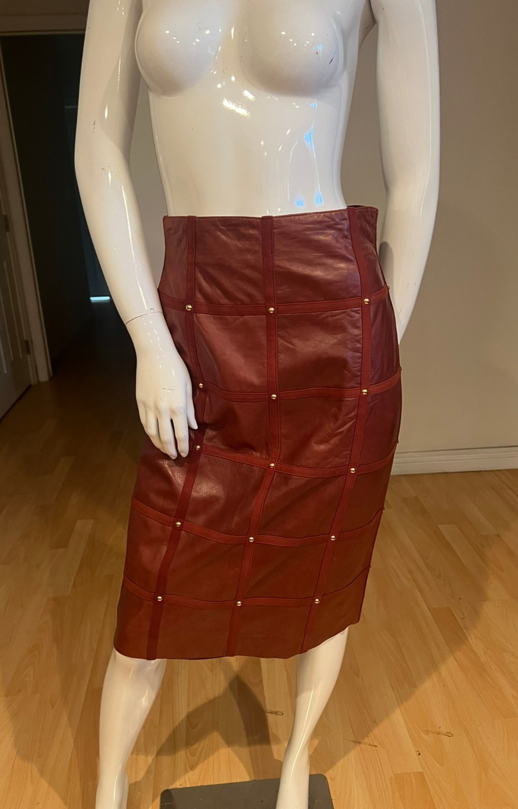 VINTAGE 90&rsquo;S ESCADA MARGARETHA LEY LEATHER STUDDED PENCIL SKIRT SZ 38 / 6 US