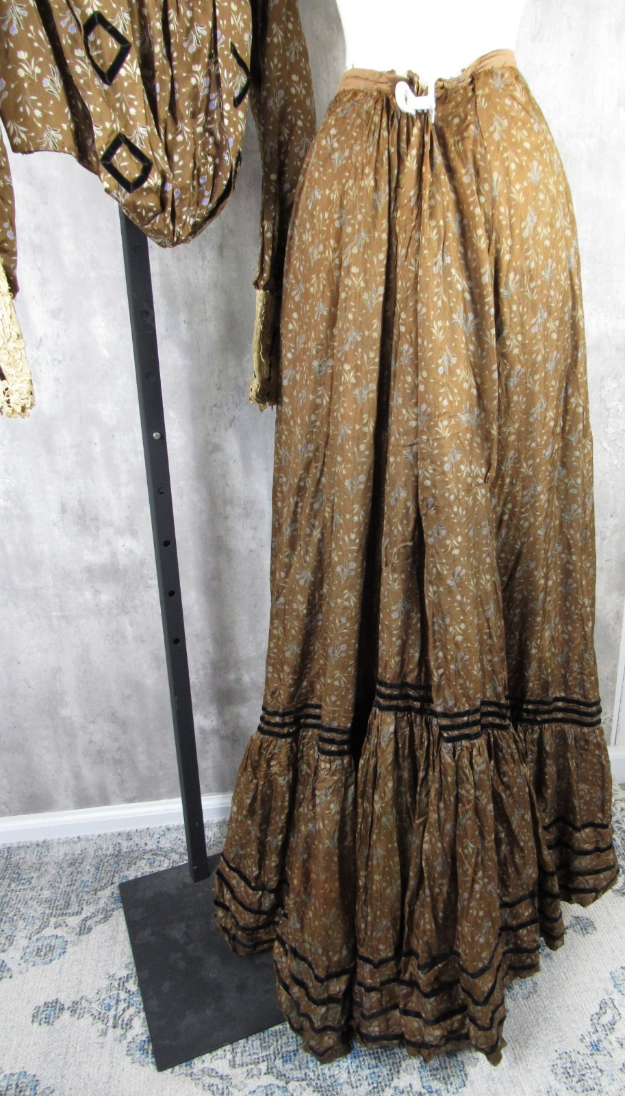 Antique Victorian 1890s Brown & Blue Silk Floral Calico Print Dress Maxi Vintage