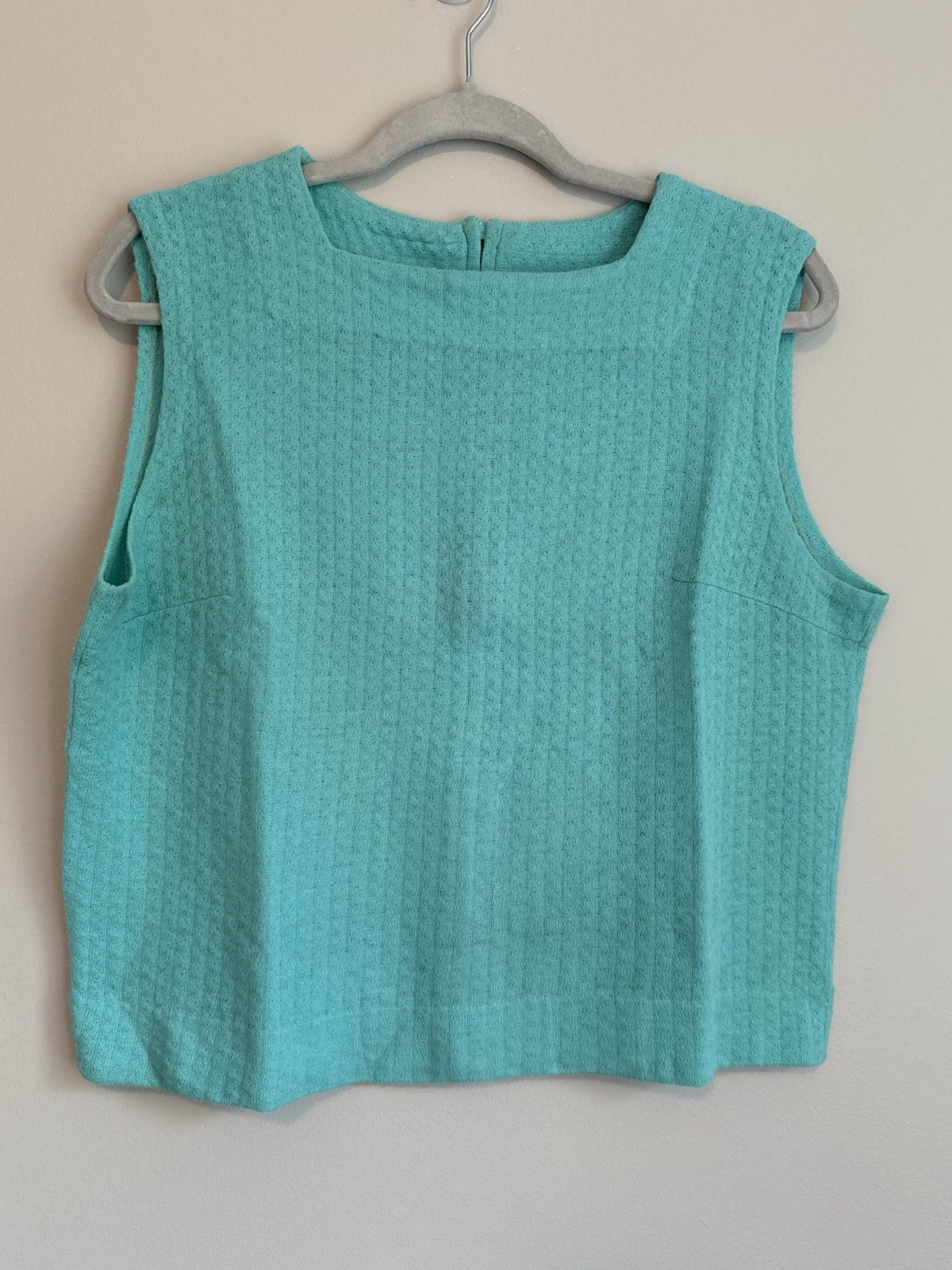 VINTAGE Women’s 60s? Turquoise Sleeveless Shirt DUTCHMAID