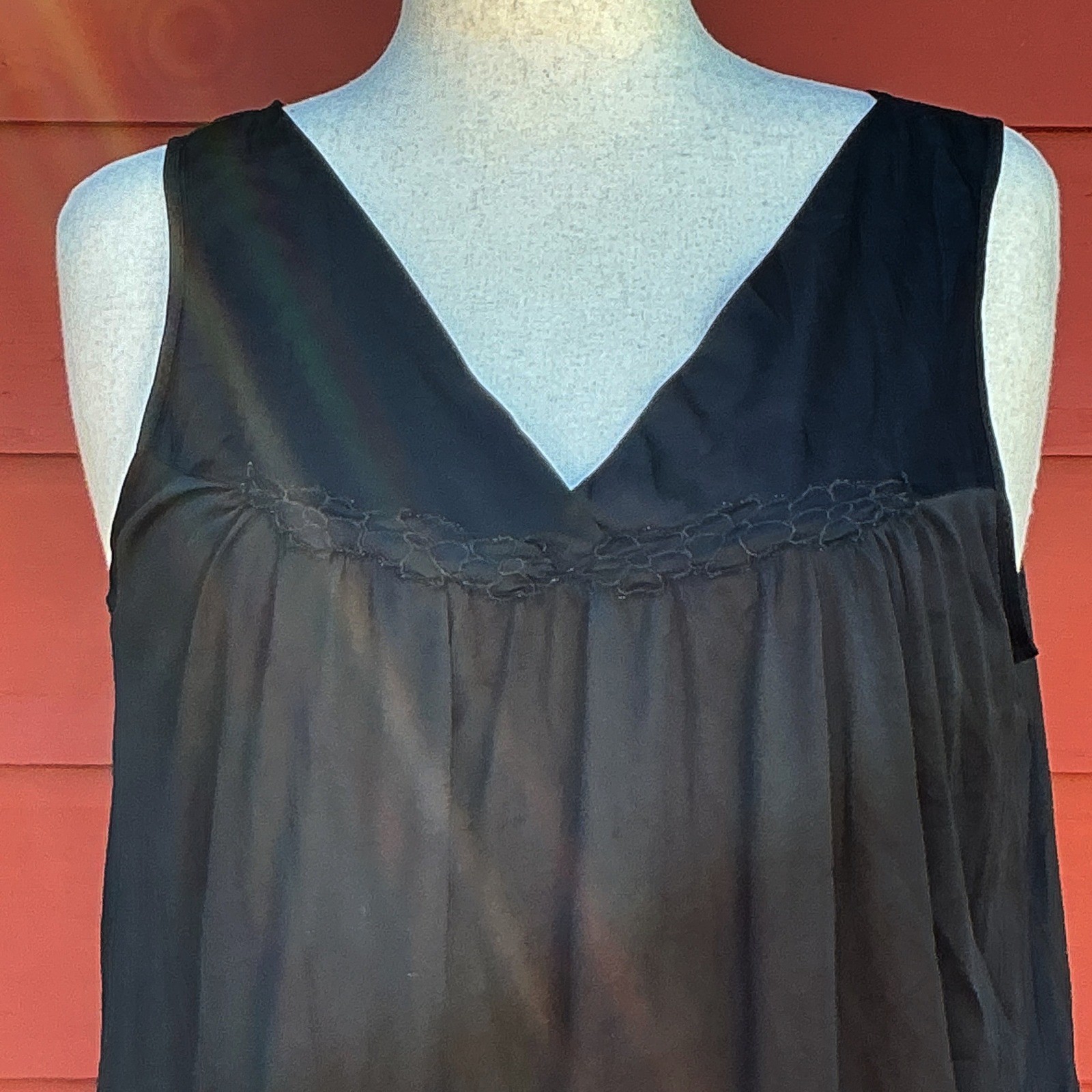 Vanity Fair Nightgown Womens Large Black Silky Nylon Embroidered Vintage Chemise