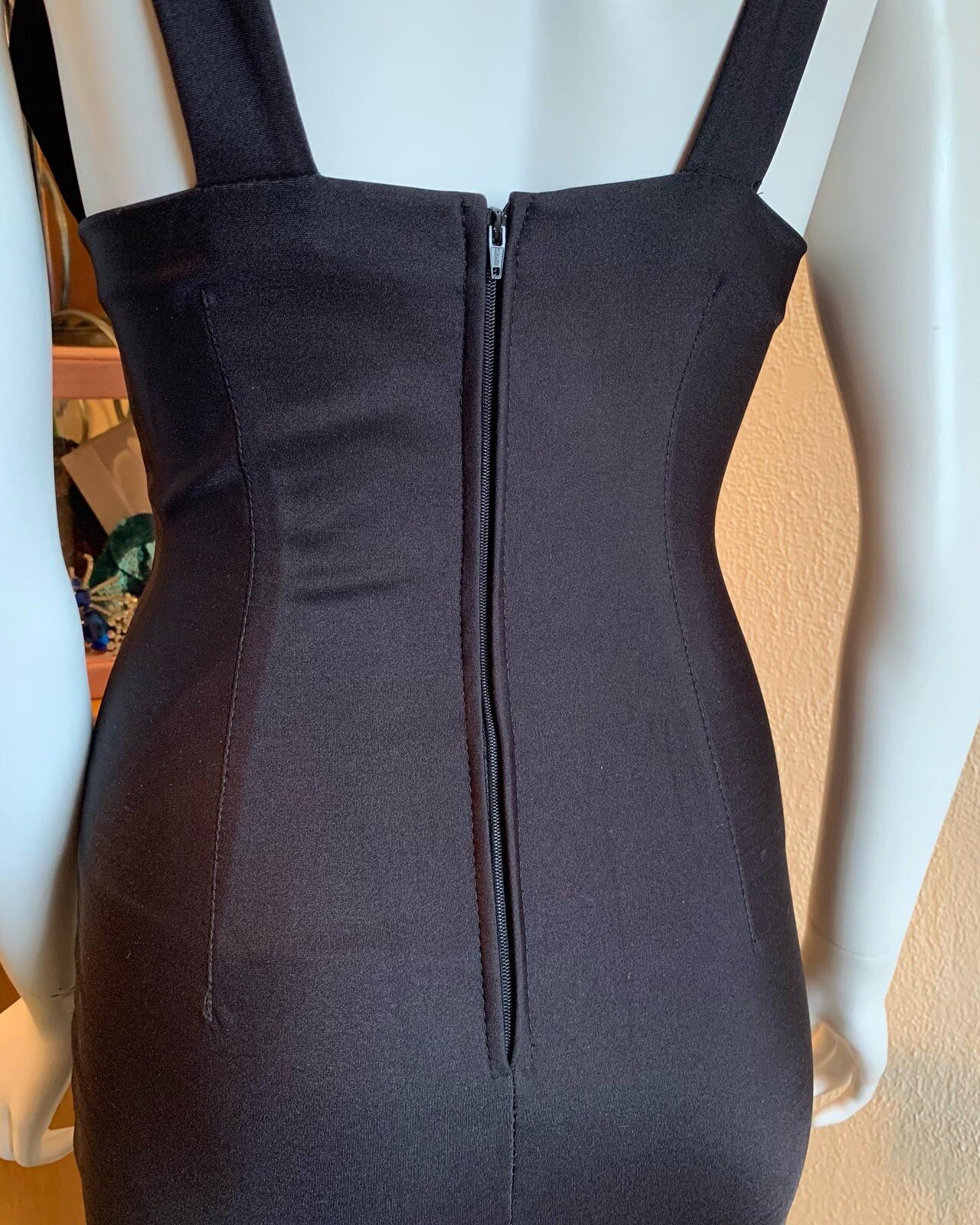 Vintage Glamour Girl Hollywood Black Cocktail Party Wiggle Dress!
