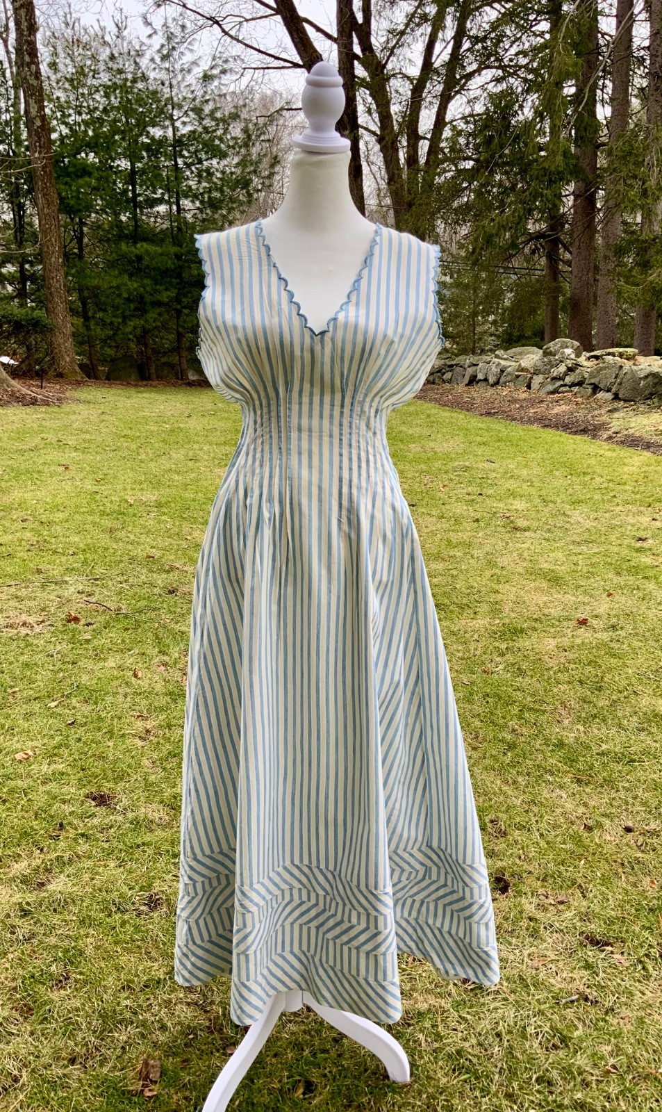 Rare Edwardian summer dress circa 1915–1922 in blue and ivory striped cotton