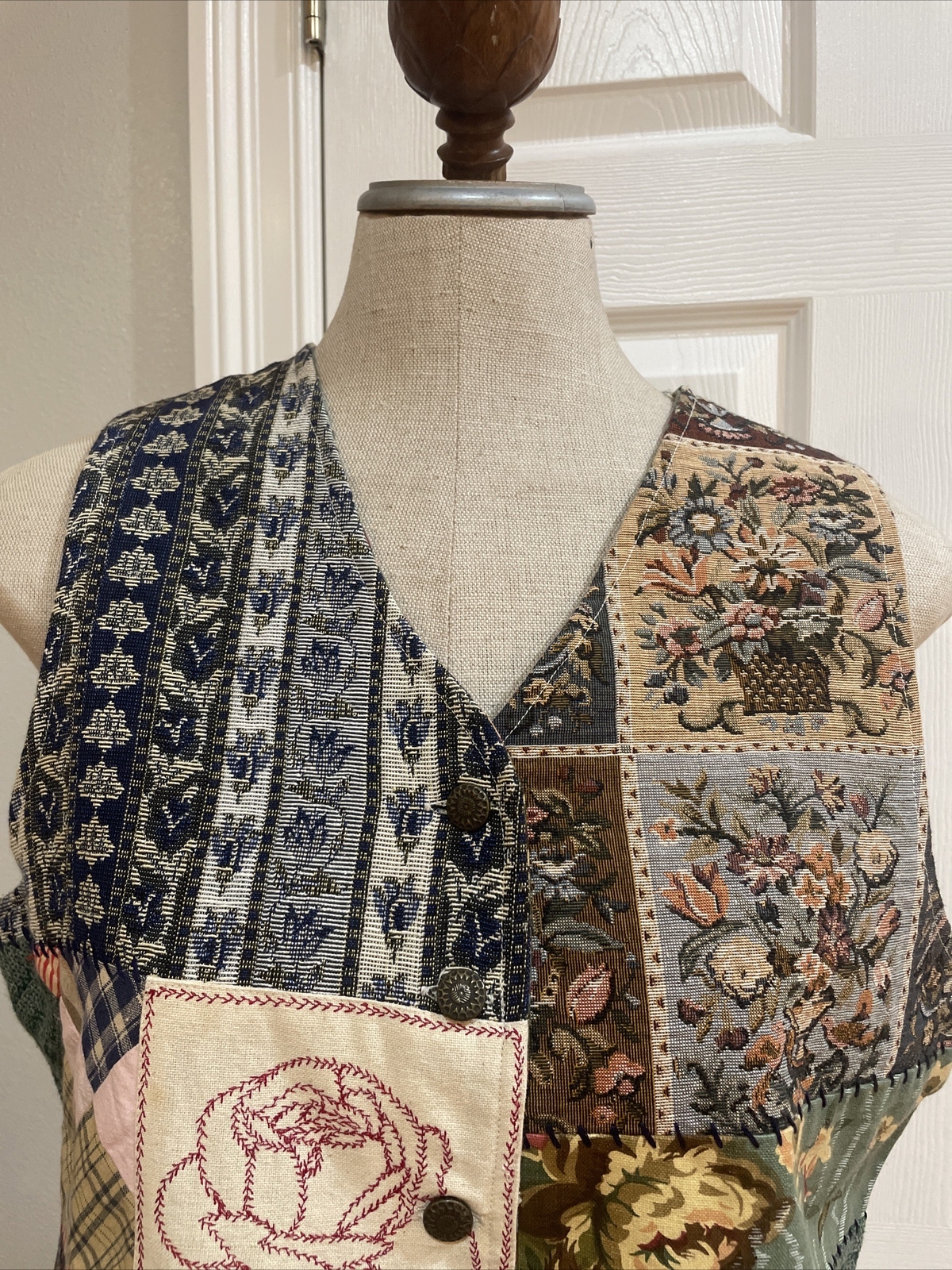 Vintage River Wearable Art vest Patchwork Floral Plaid 100% Cotton Lined M nwts