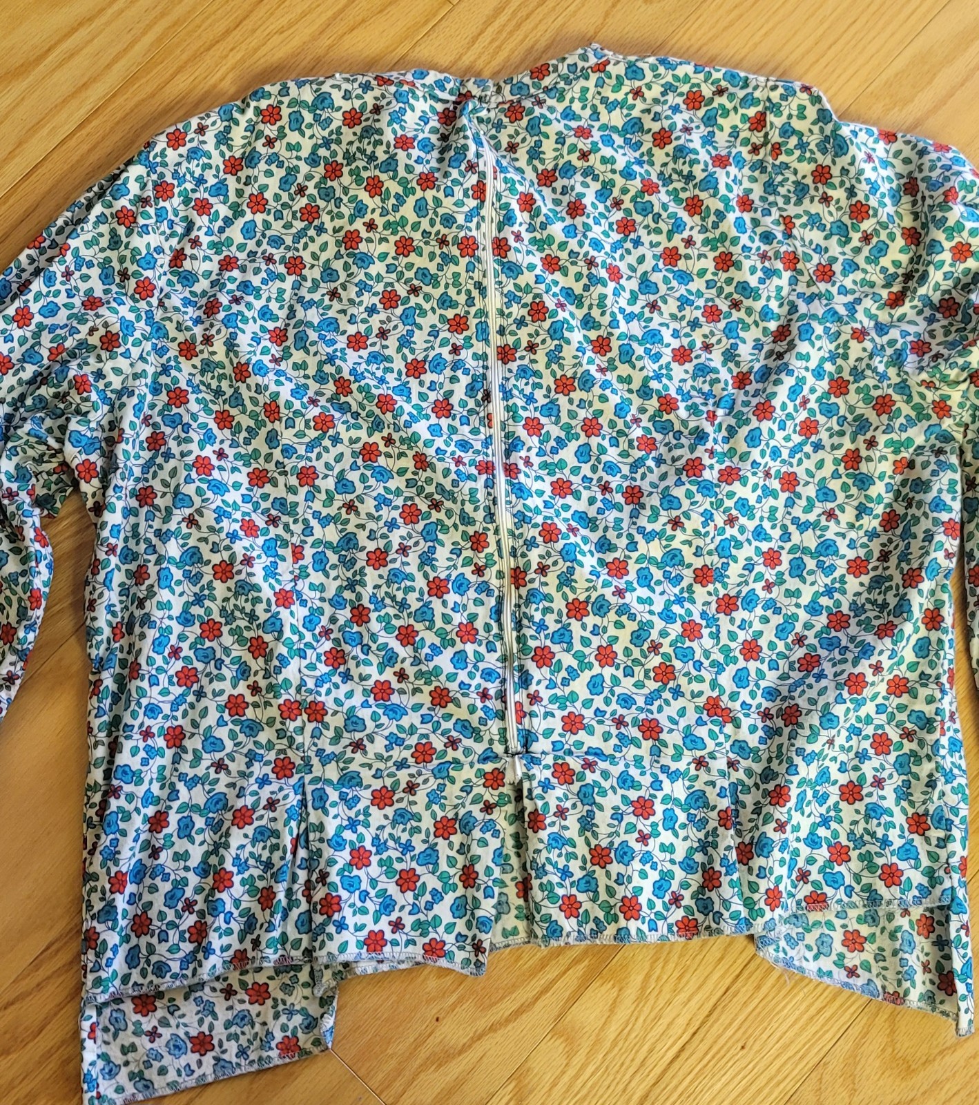 Vintage 1960&rsquo;s – 1970&rsquo;s Summer Floral, Long Sleeved, Hippie, Prairie Med/Lg.