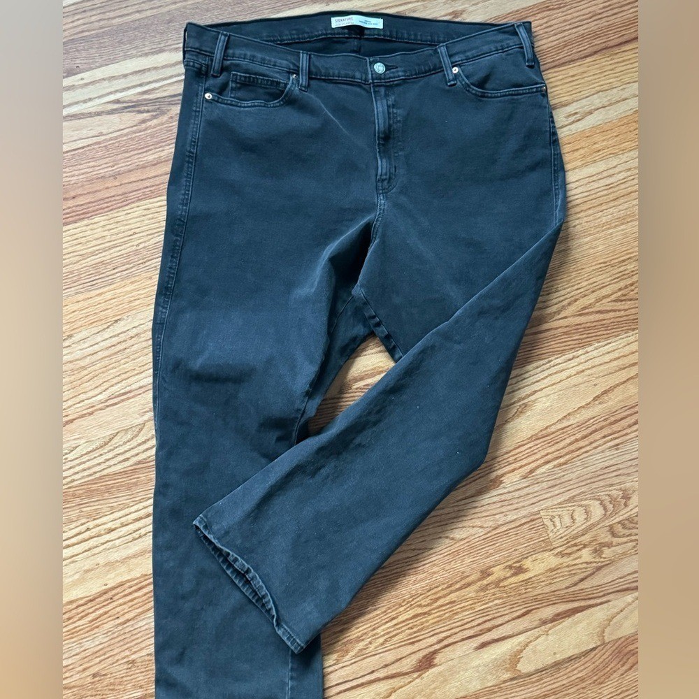 Levi&rsquo;s Signature Heritage High Rise Kick Boot cut jeans,black,plus size, 20 W35