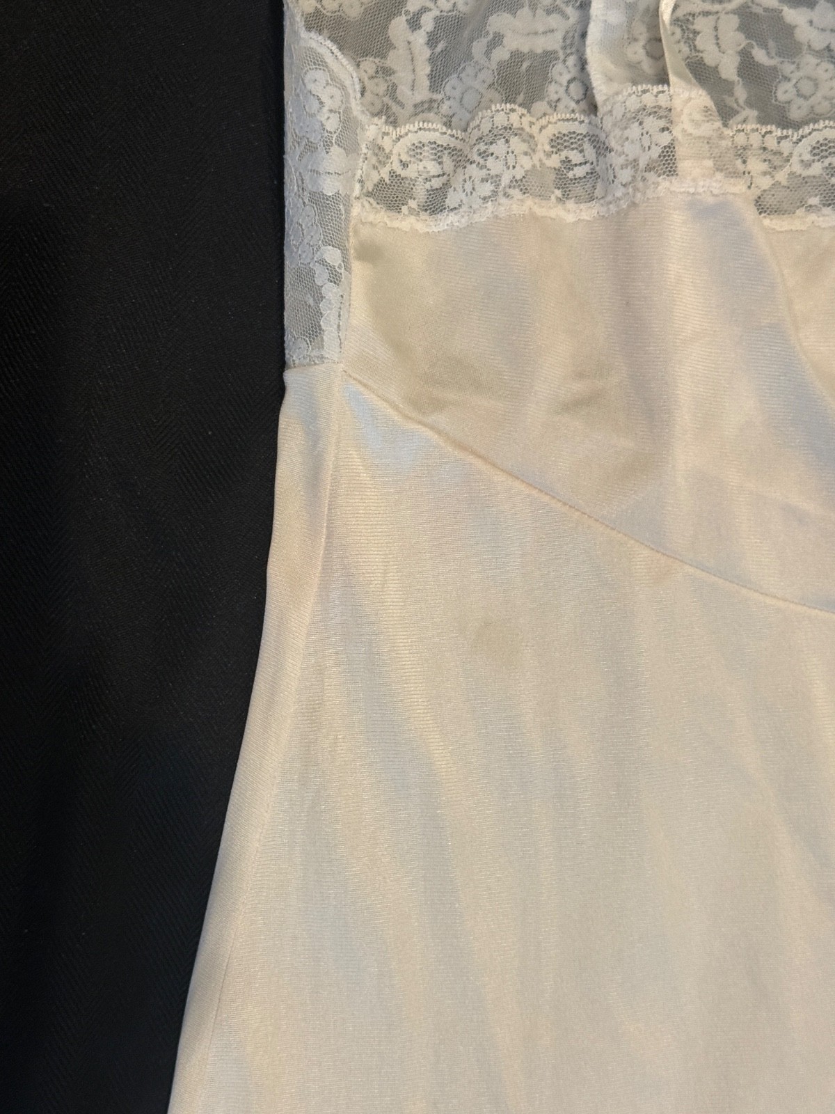 Vanity Fair Womens Nightgown Slip Dress Size 38 US L USA Fairy Coquette Regency