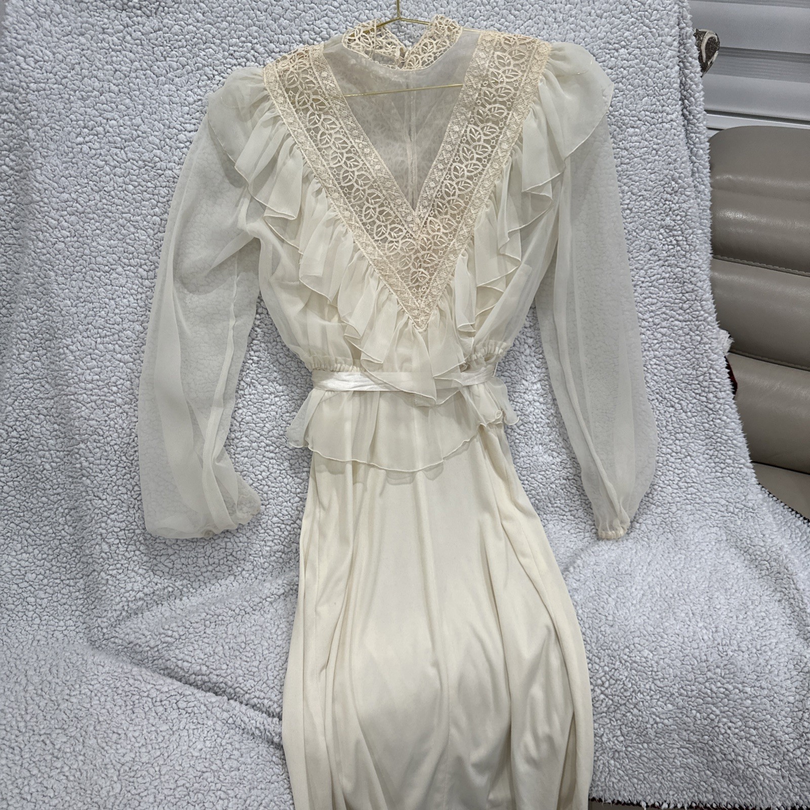 Vtg 70s ILGWU Ivory Peignoir Style Dress Sheer Chiffon Lace Yoke 9/10 Cottage
