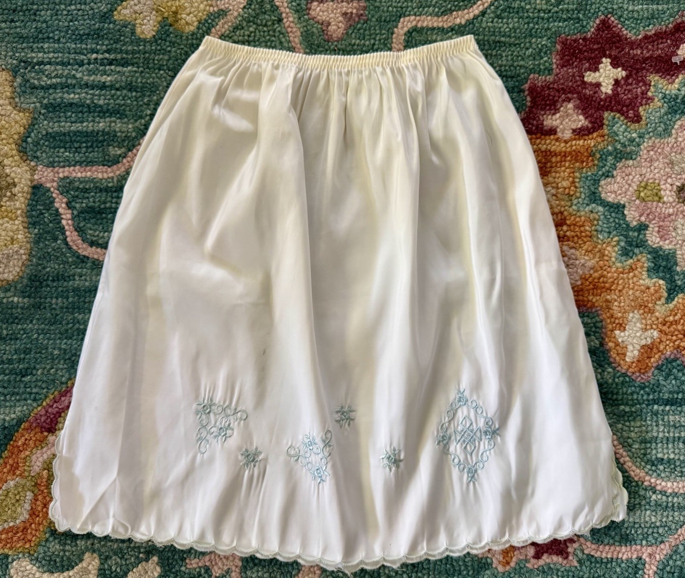 Vtg 60s Odette Barsa White Blue Embroidered Floral Half Slip S/M Cottage As Is