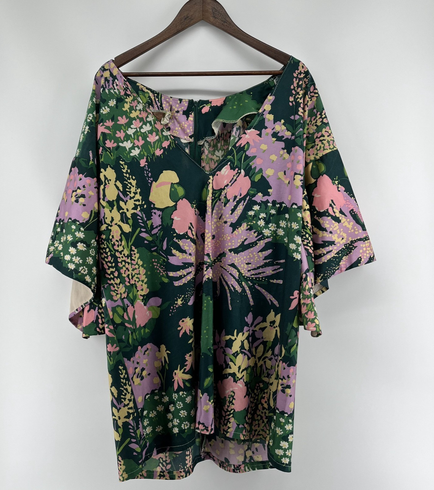Vtg Bernardo Top Women XL Miami Paris Rome 70s Floral Fashions in Elegance READ!