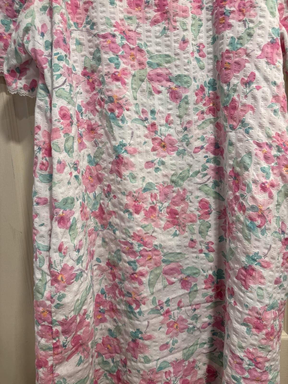 Vintage 90s Miss Elaine Size 1X Nightgown Robe Snaps Pockets Seersucker Lace