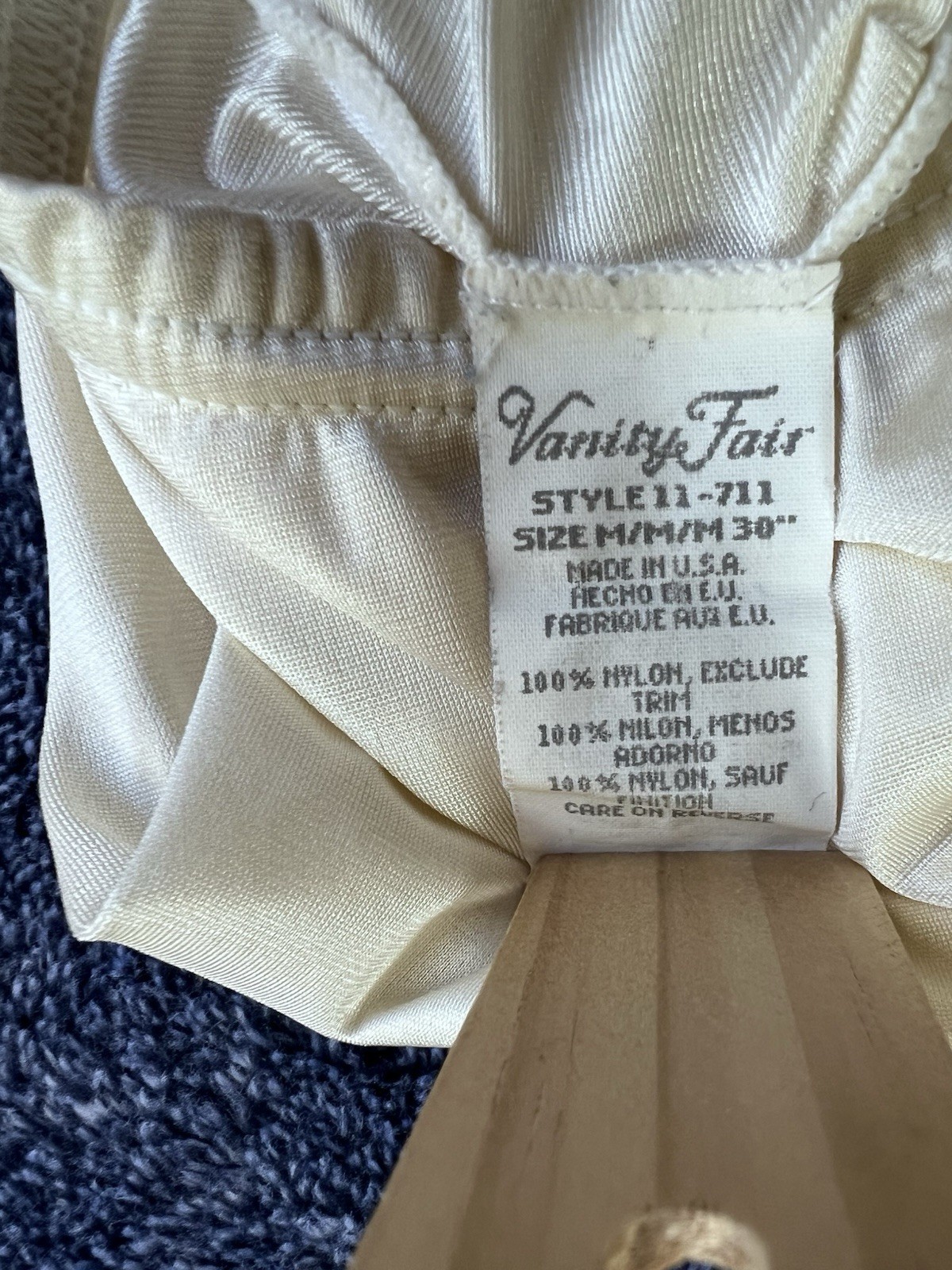 Vintage Vanity Fair Nylon Half Slip Style 11-711 Med 30’ Made In USA 1970-1990s