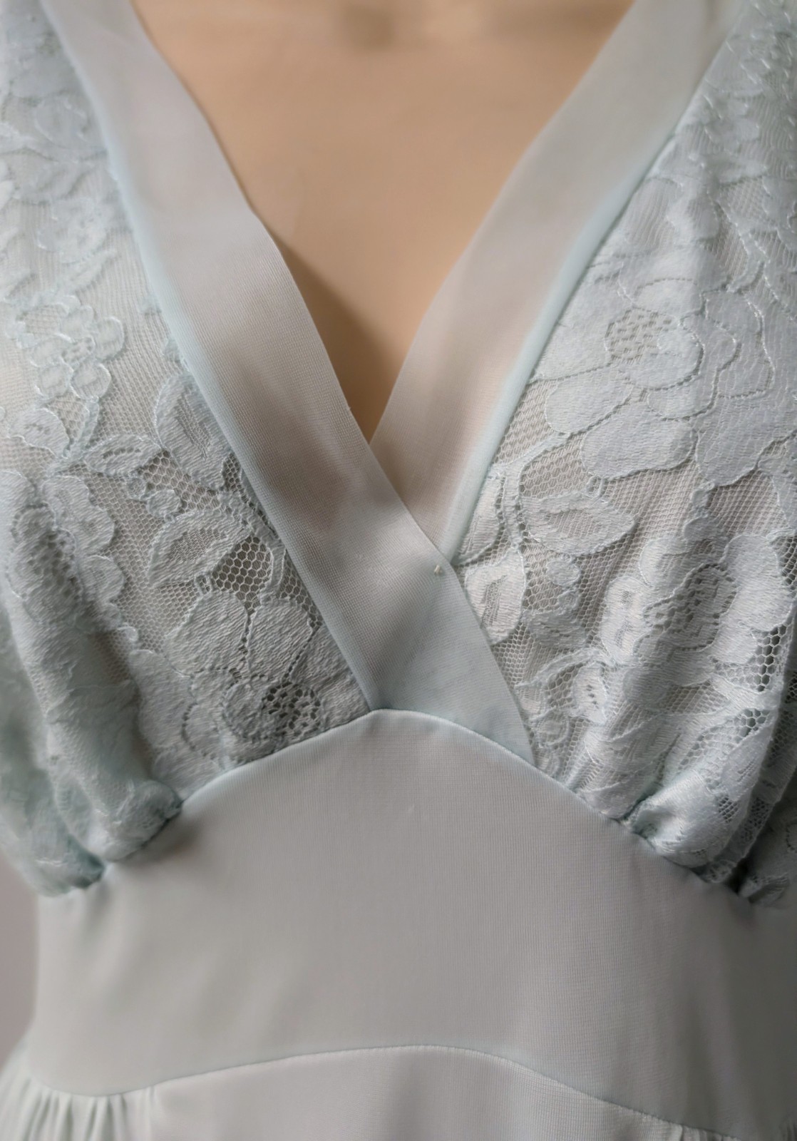 Vintage 60&rsquo;s Lorraine Aqua Nylon Lace Quality Lingerie Nightgown S