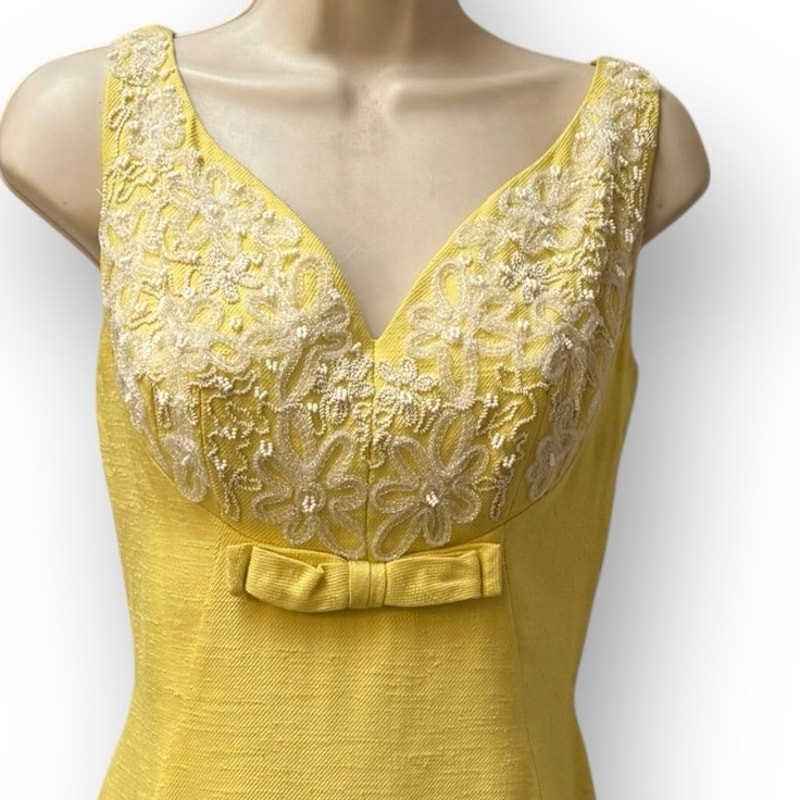 Mr. Frank New York 1960s Yellow Dress w/White Beaded Bodice Wiggle Sexy Vintage