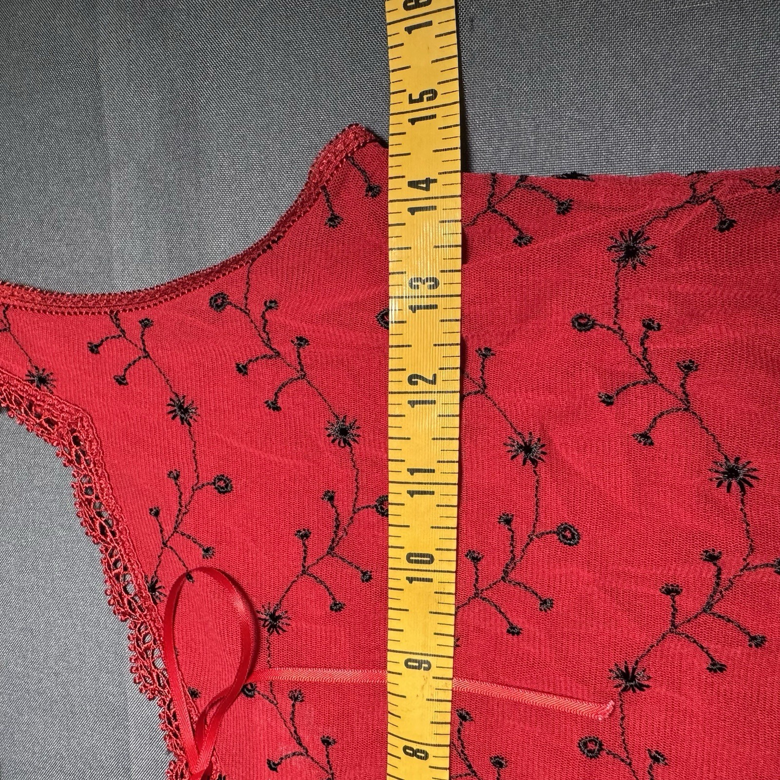 Arianne Lace Trim Tank Top Vintage Red 2000’s Embroidered Mesh Size Small Y2K