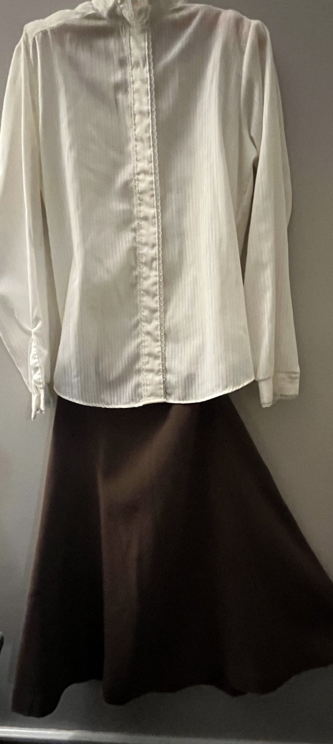 1950s handmd skirt 1950s, Lined, Light Brown, Flared W/ Belt Loops. Blouse 1984