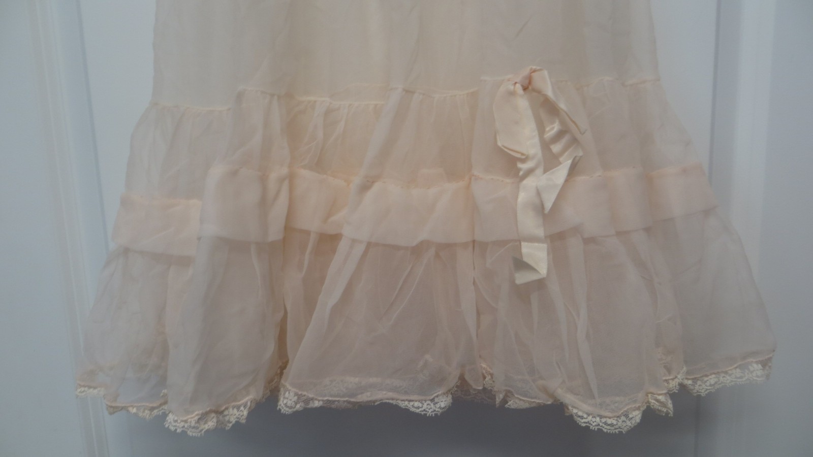 Vtg Snowdon Light Pink Crinoline Slip -Size Medium – 23&Prime; long – Square Dance