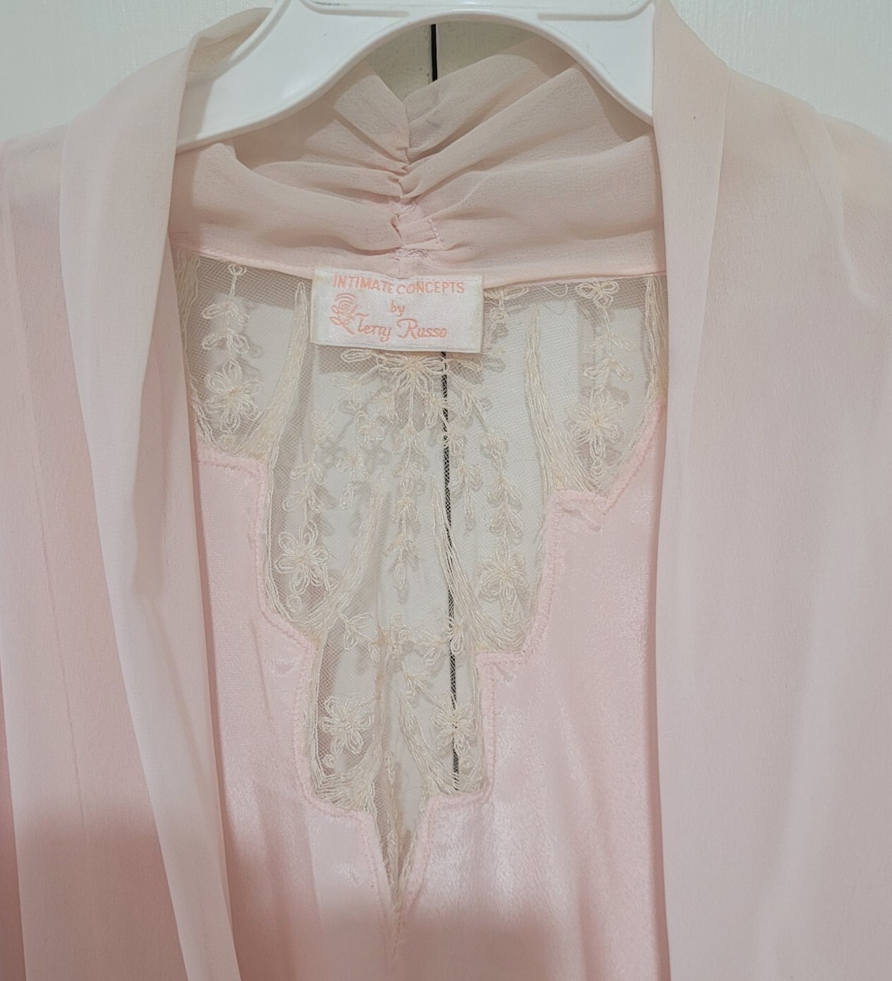 Vintage Intimate Concepts by Terry Russo Pink Satin Robe Size P/S 80’s Beading