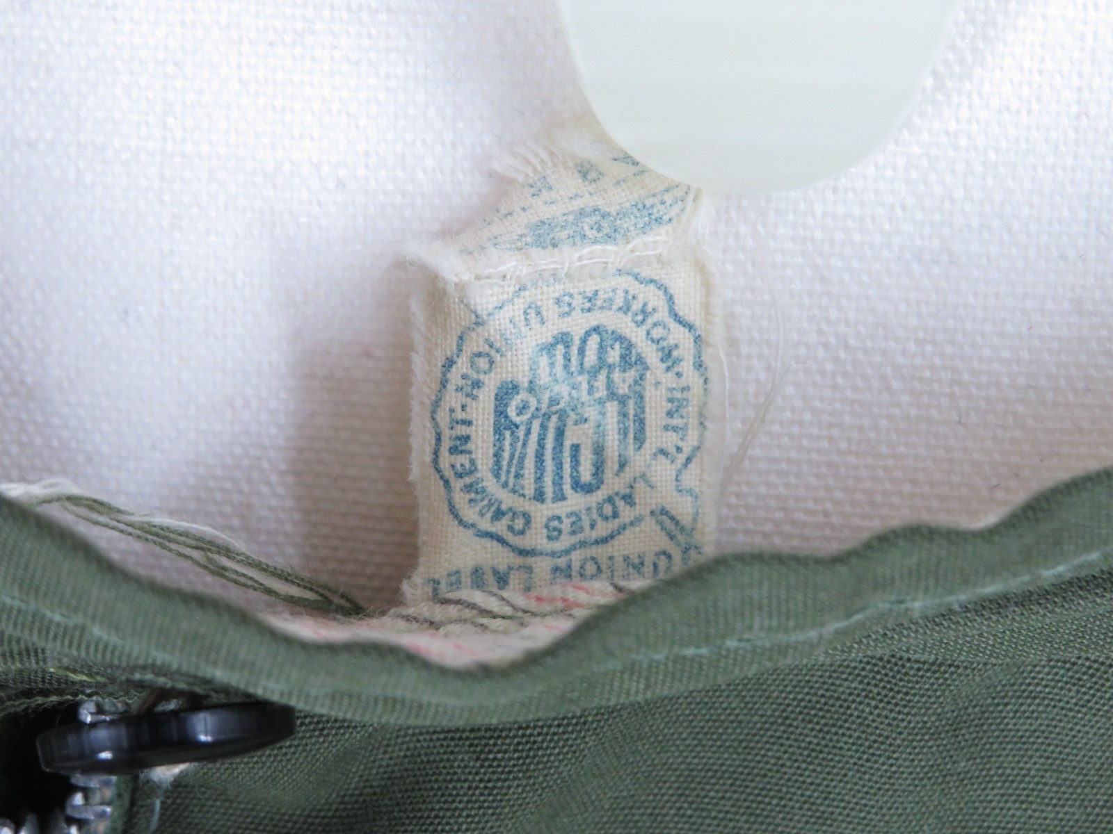Vintage Union‑Made Olive Green Button‑Front Skirt 14.5” Waist, 26” Length, Retro