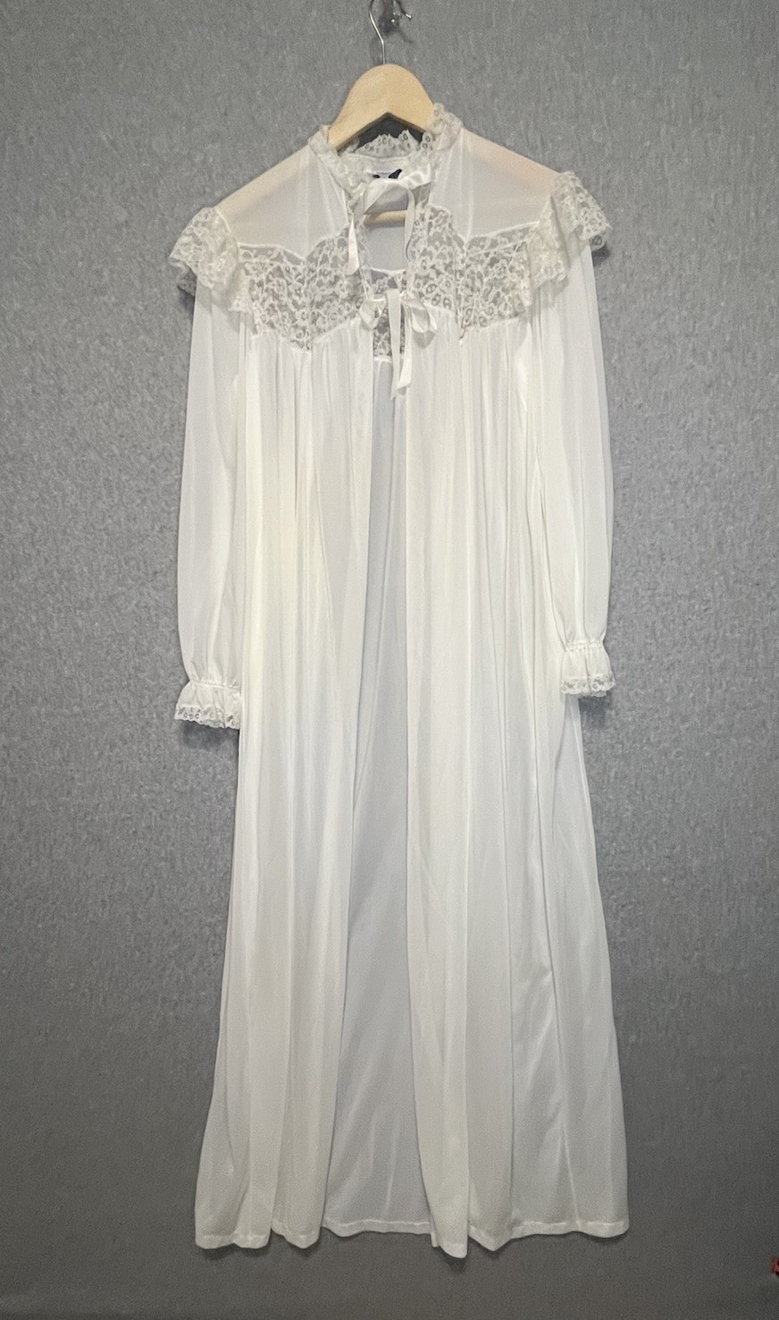 MCM Peignoir Set Radcliffe White Nightgown 2-Pc Lingerie Long 36 M Bridal VTG