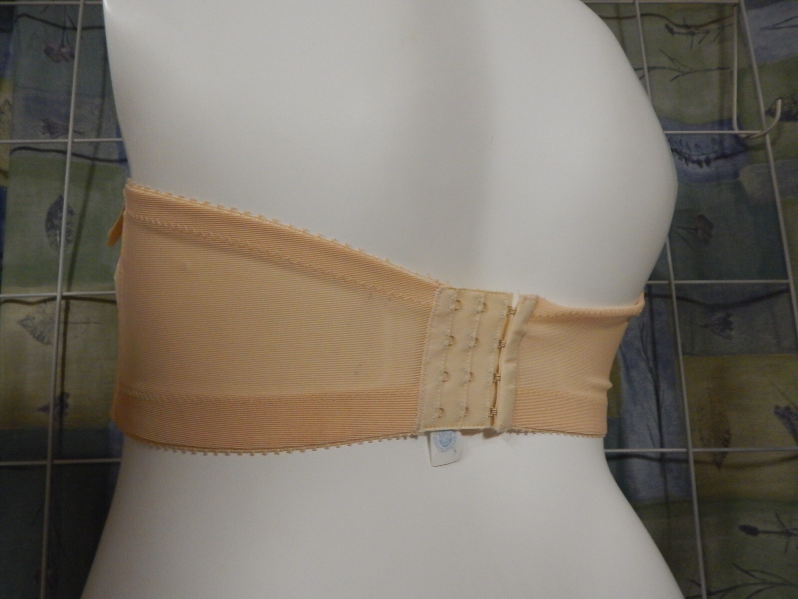 NOS 1970s Goddess Floral Lace Underwire Strapless 44DD Bra-Beige-Style 389-USA