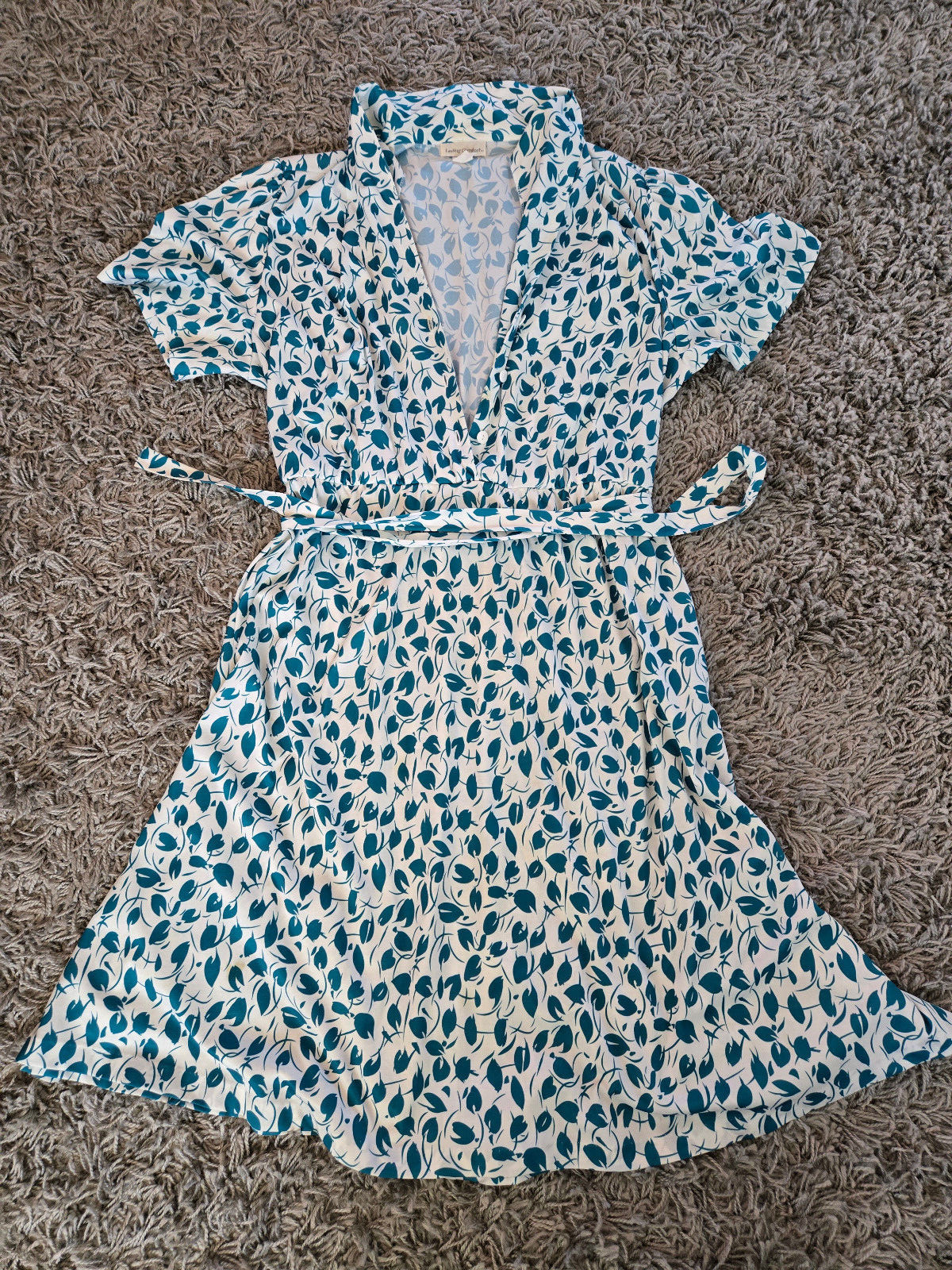Vintage Lasting comfort polyester floral 1940s style 1980s dress green white