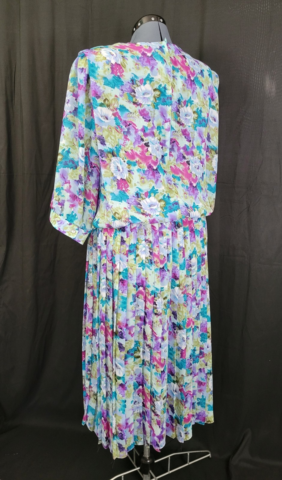 Vintage VLP Plus Blue/Green/Purple Floral Blouson Dress w Pleated Skirt Size 24