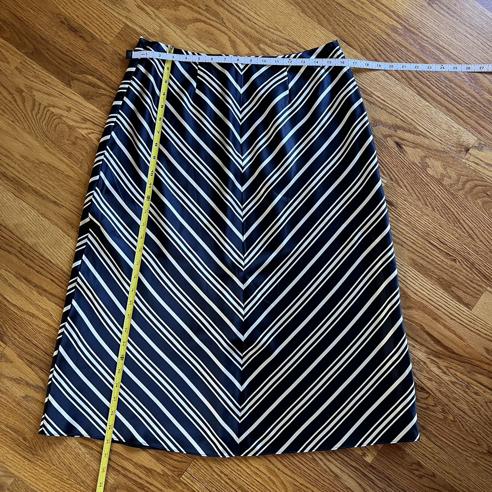 Pendleton Silk Chevron Stripe Pencil Skirt Size 10 Navy White Workwear