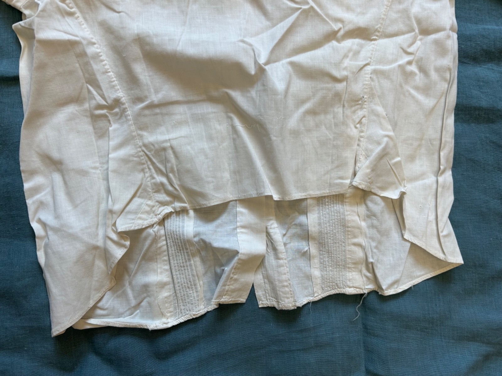 Late 19th-Early 20th Century Women&rsquo;s Blouse Machine Embroidery and Pleats