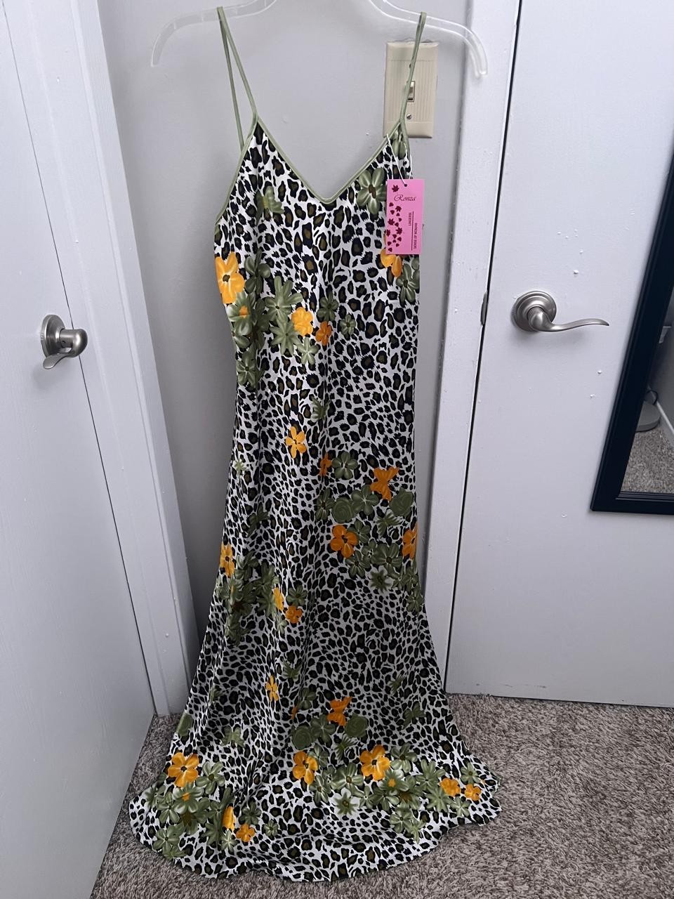 Luxury 2-Piece Satin Nightgown & Short Robe Set Size M | Animal Print Floral