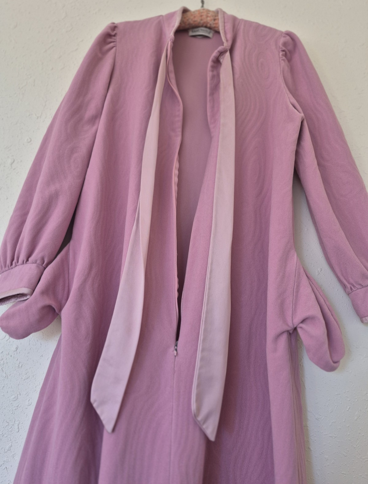 SAKOWITZ Vanity Fair Women&rsquo;s Maxi Lounger Robe Solid Pink Size 12 USA Made VTG