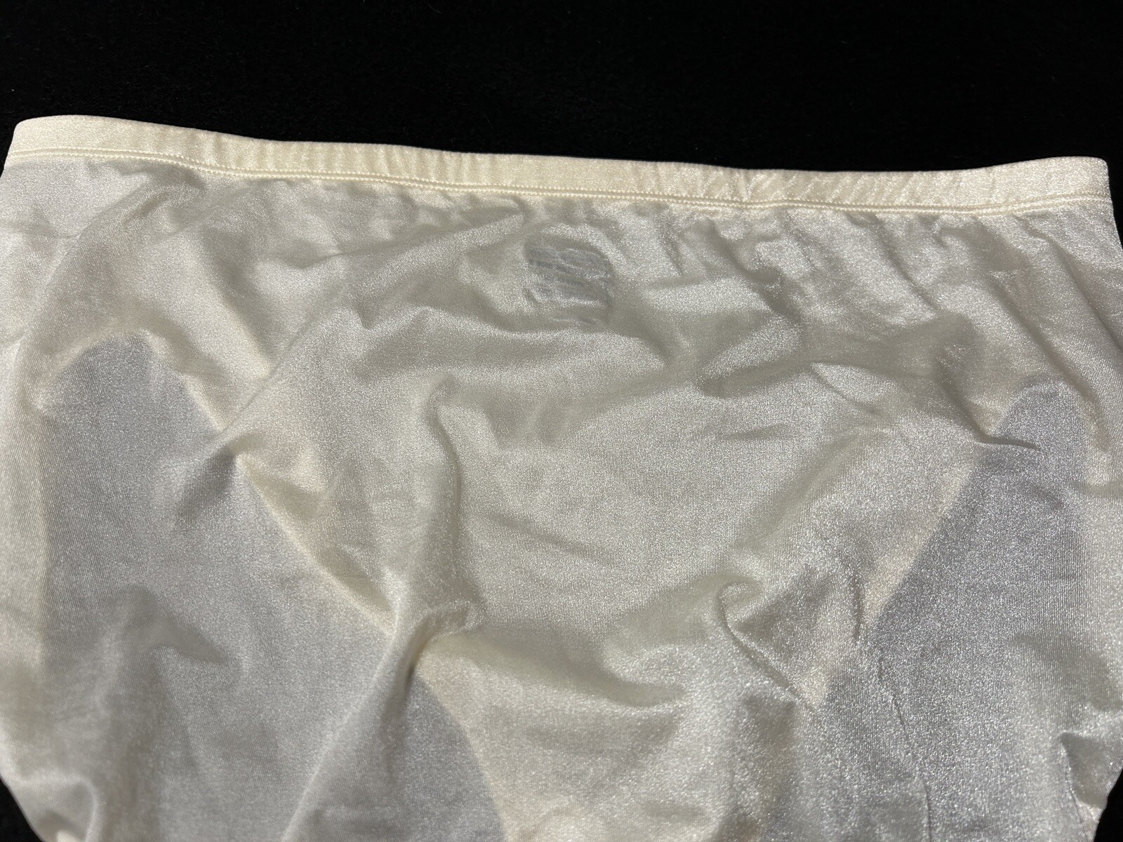 Vtg VANITY FAIR 13194 Comfort Essentials Satin Hi-Cut 9 Ivory Brief Panties #25