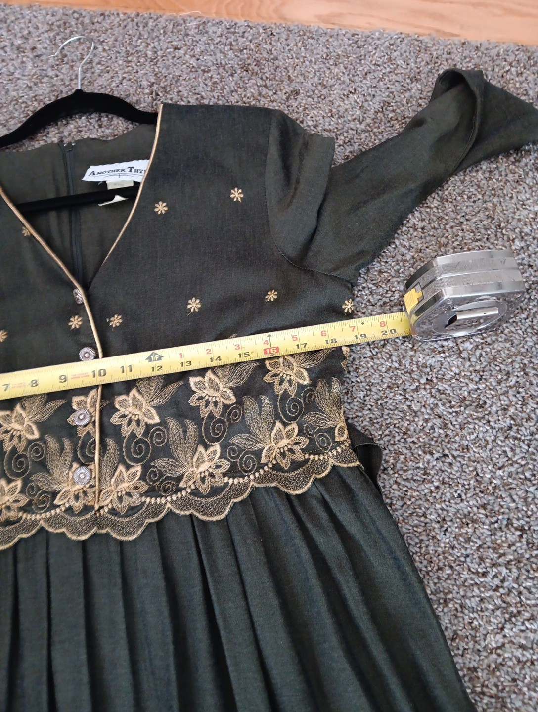 Vintage Another Thyme olive green and gold dress with 3/4 sleeve Size 10