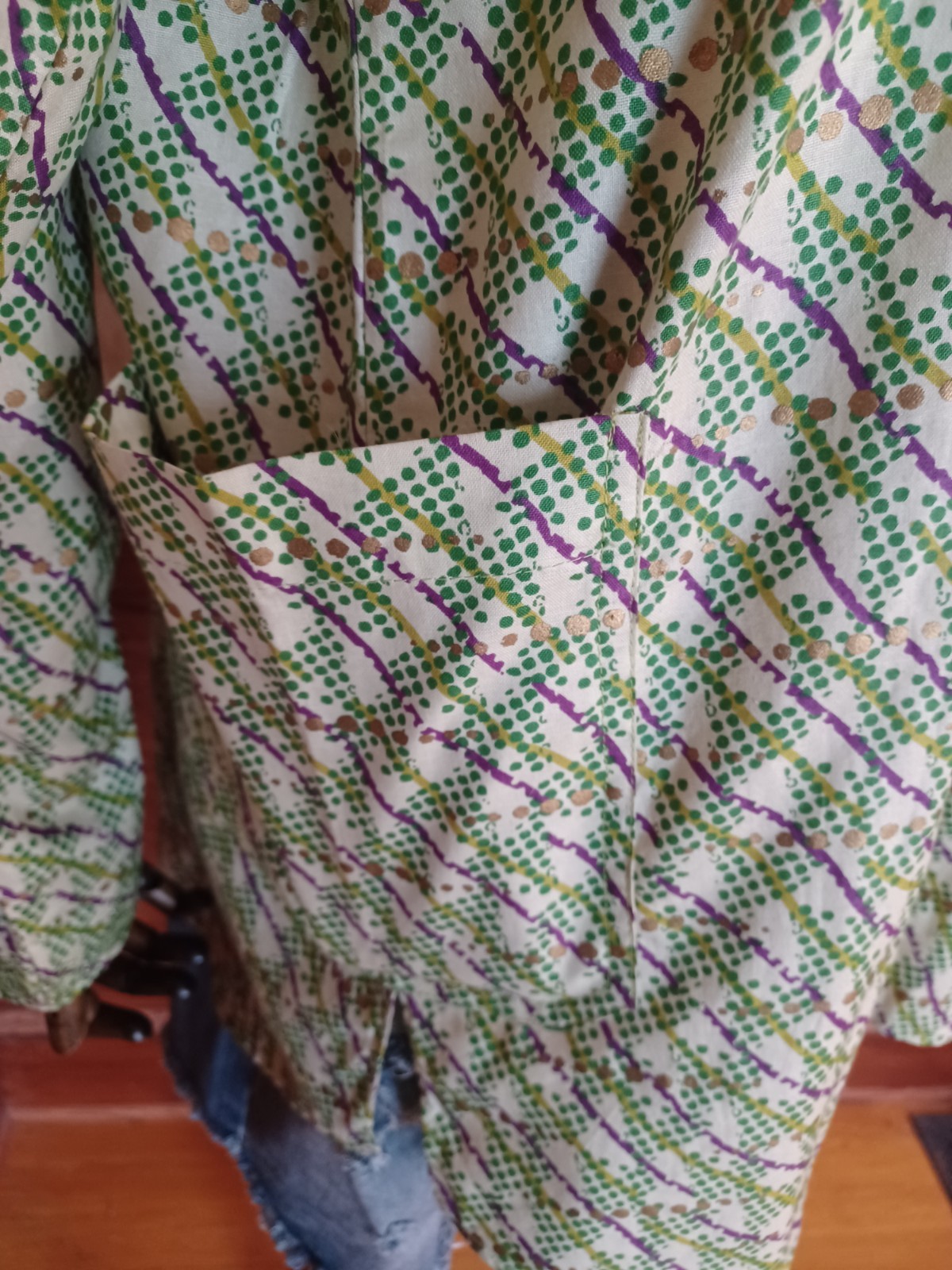 Vintage 1960s/70s Hand-Embroidered Green Purple Metallic Silver Mod Hippie Shirt
