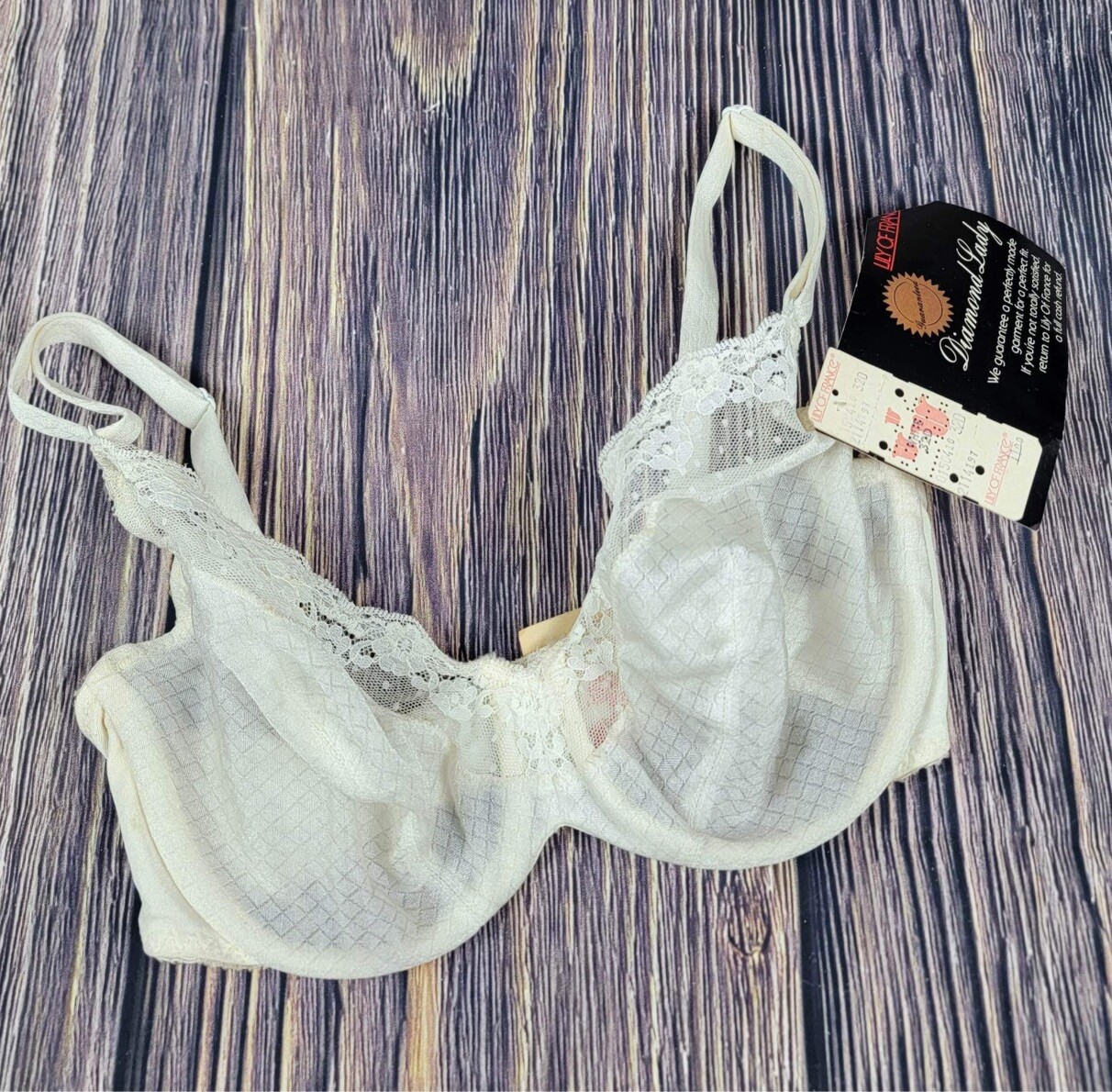 Vintage Diamond Lady Lily Of France Underwire Ivory Bra Size 32D NEW NWT
