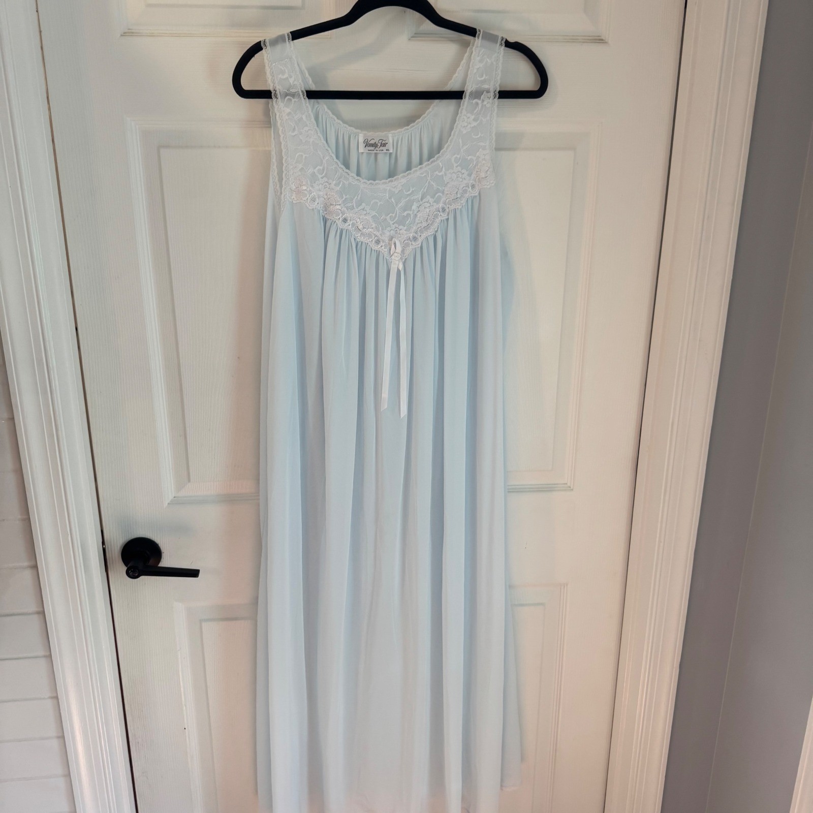 Vanity Fair Nightgown Women&rsquo;s sz XL Blue Lace Trim Sleeveless Maxi 80-845 USA