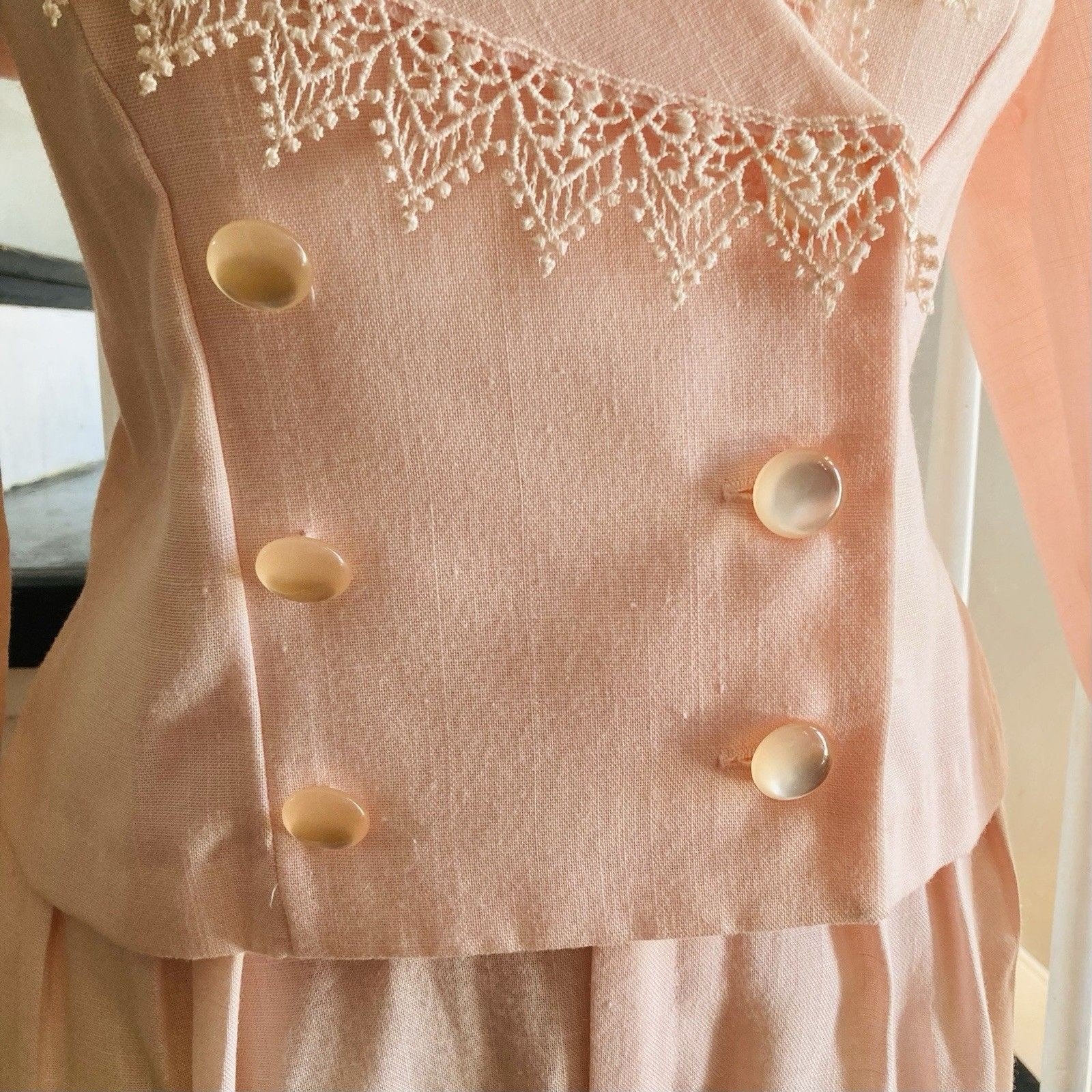 1980s Linen-look Petal Pink Lace-trimmed Pantsuit For Work Church Or Tea Parties
