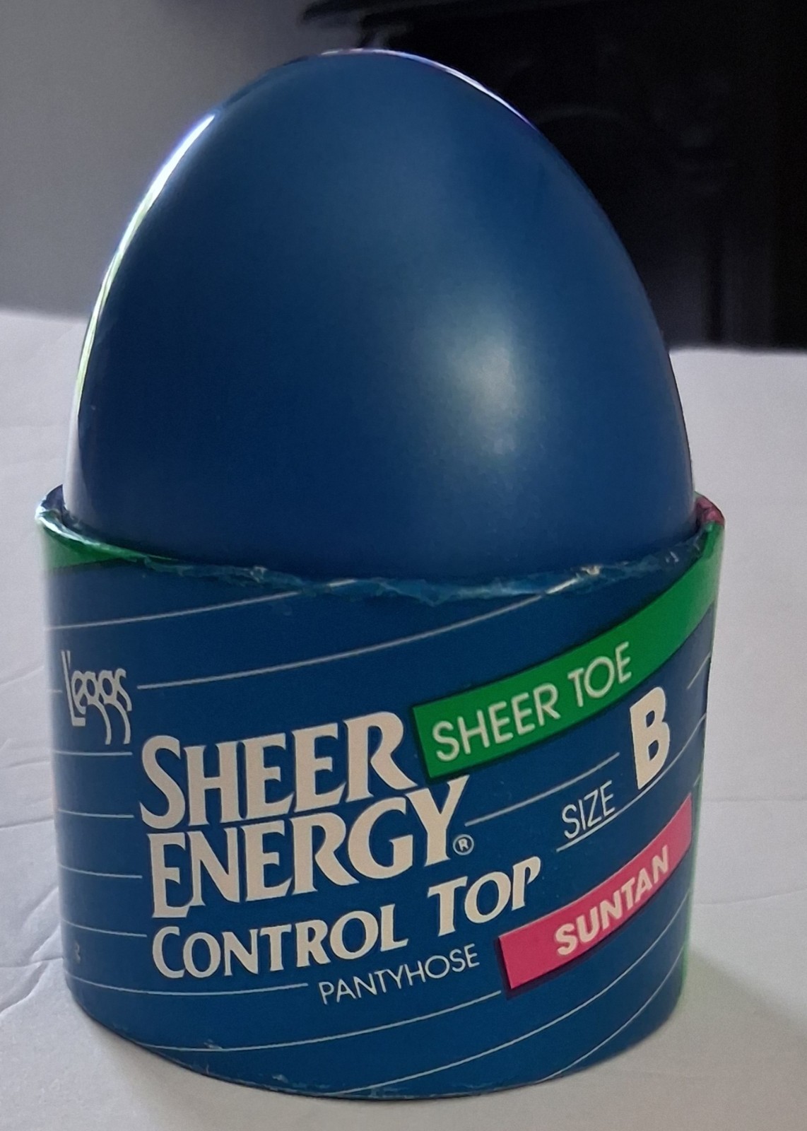NWT Vintage 1980s L&rsquo;eggs Control Top Sheer Energy Suntan Size B Plastic Egg