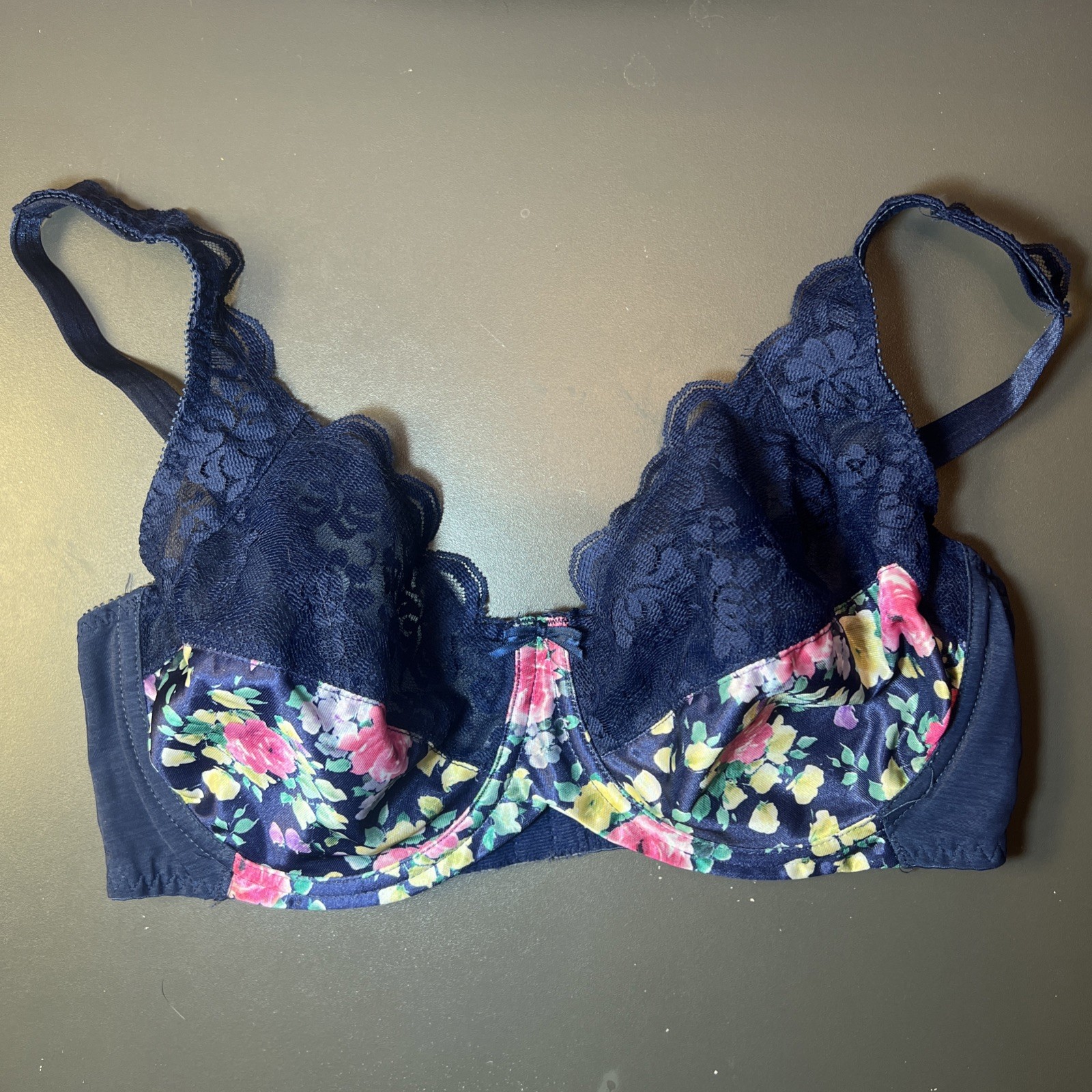 Vintage Chantilly Maidenform Bra 36C Wired Unlined No Pads Floral W/ Blue Lace
