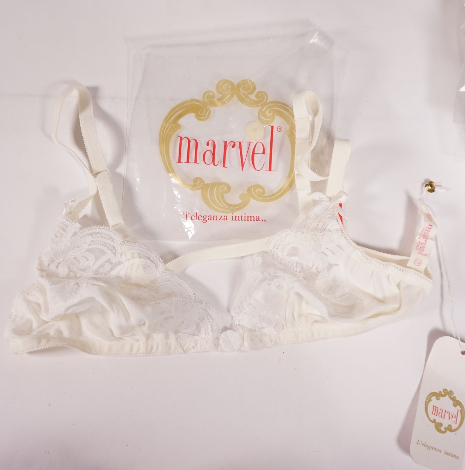 True Vintage Marvel Italy Sexy Front Closure Women&rsquo;s Bra White Size 38 w/ Original Box