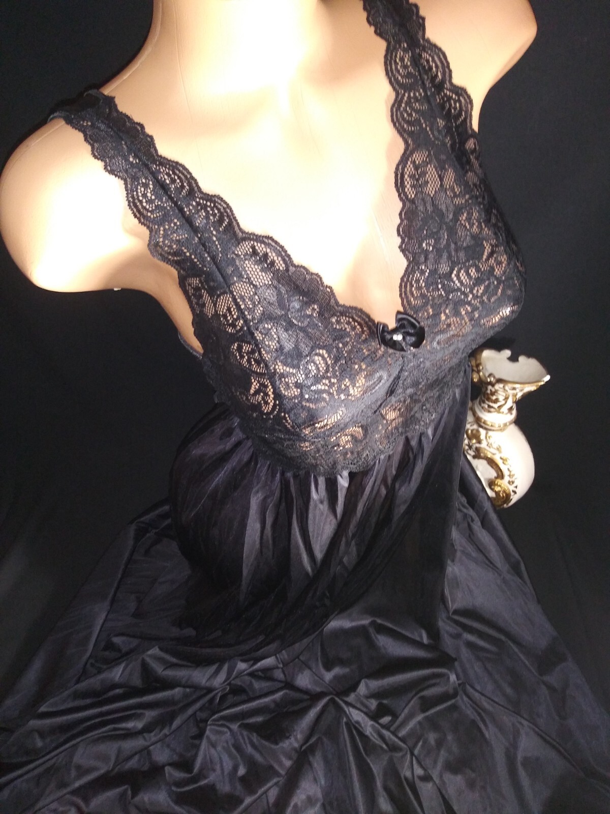 Vtg Shadow line Silky Black BUTTER SOFT Peignoir Nightgown Negligee Gown