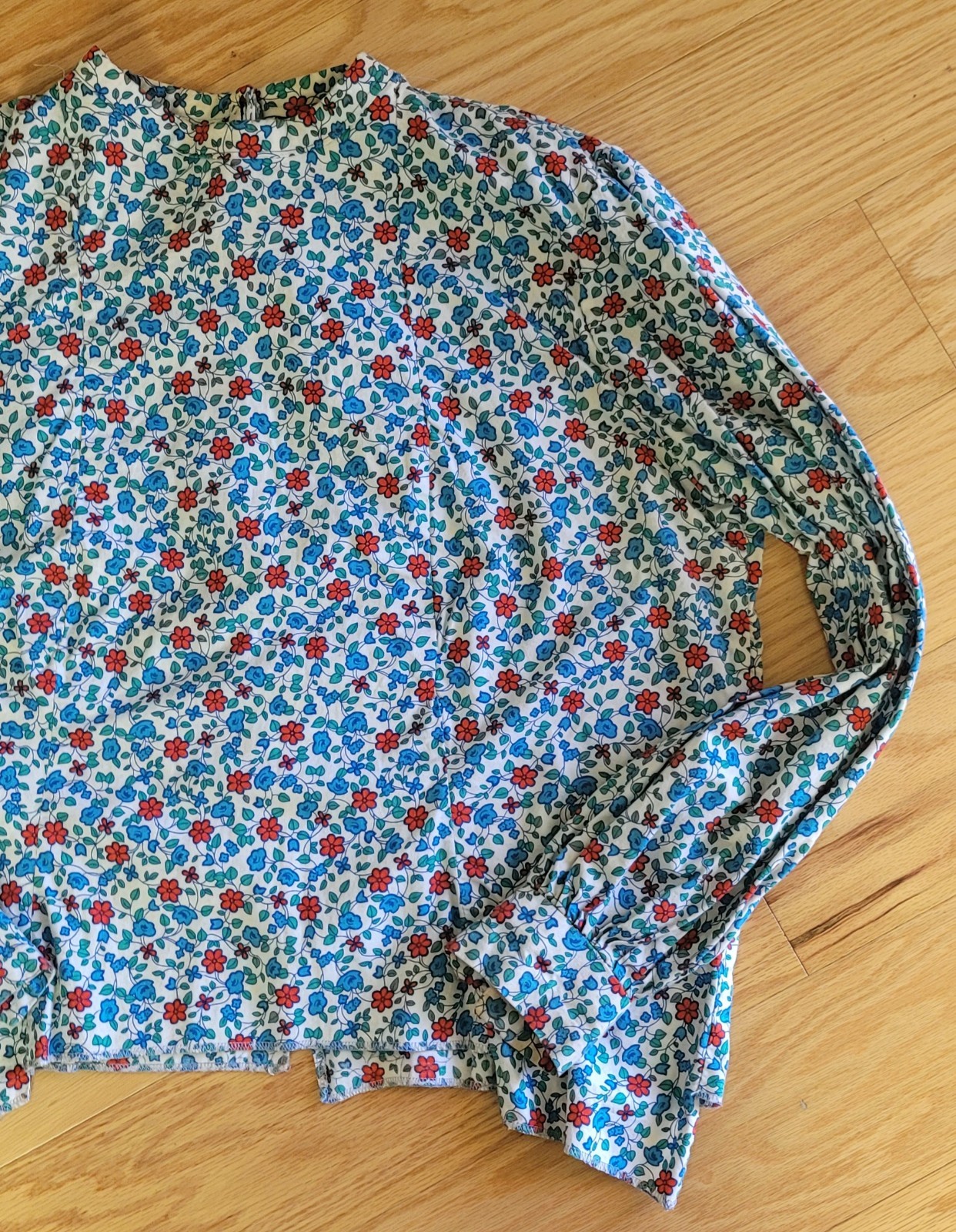 Vintage 1960&rsquo;s – 1970&rsquo;s Summer Floral, Long Sleeved, Hippie, Prairie Med/Lg.