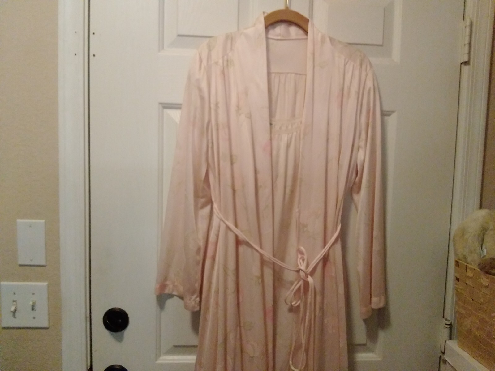 Vintage Pegnoir Nightgown & Robe Set MISS ELAINE SZ Med Soft Peach Floral