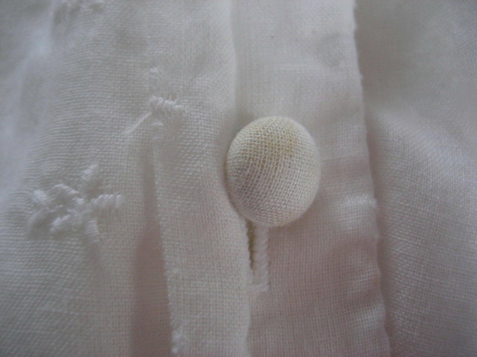 1980s Cullinane White Large Ruffle Collar Fluttery Romantic Blouse Shirt Sz 8-10