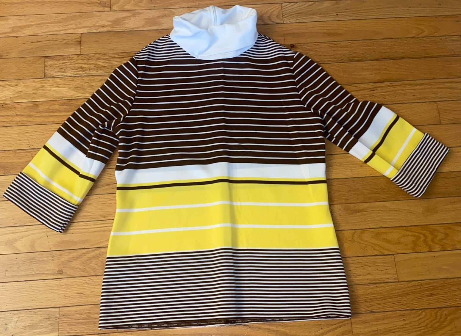 Vtg 70s Kay Windsor Polyester Yellow Brown Stripe Top Turtle Neck Back Zip
