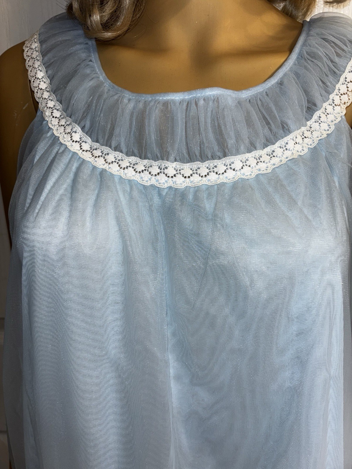 Vintage Powder Blue Size Medium Nightgown Lingerie Sleepwear 100% Nylon