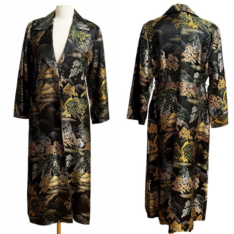1950s Women’s Smoking Jacket / Asian Coat / 1950s Coat / Size Medium – Large