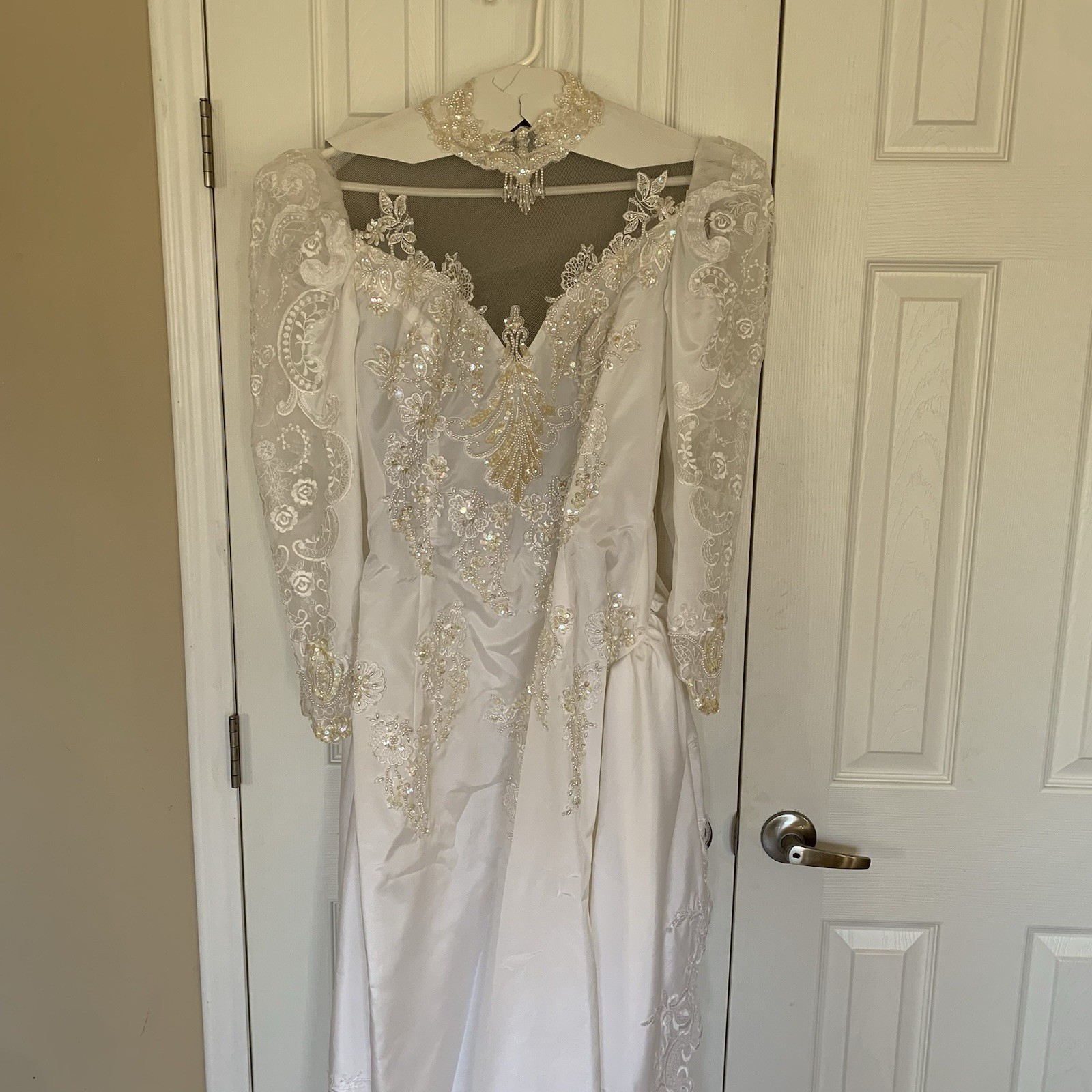 Wedding Dress White Size Small Sequin Lace Embroidery Princess High Collar Veil