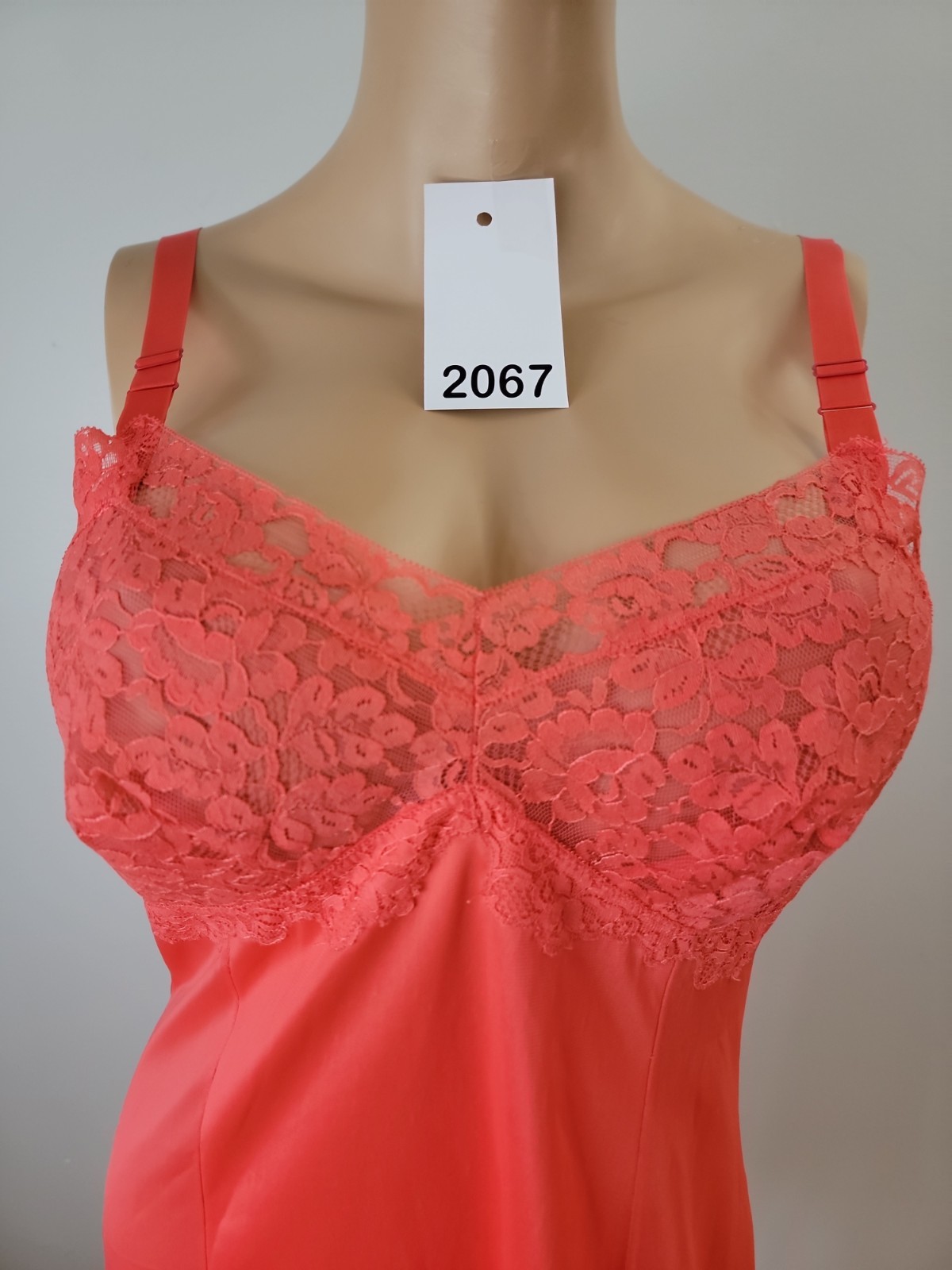 Vintage Charmode 100% Nylon Coral Full Slip Lace Detail Style 4572 Size 34